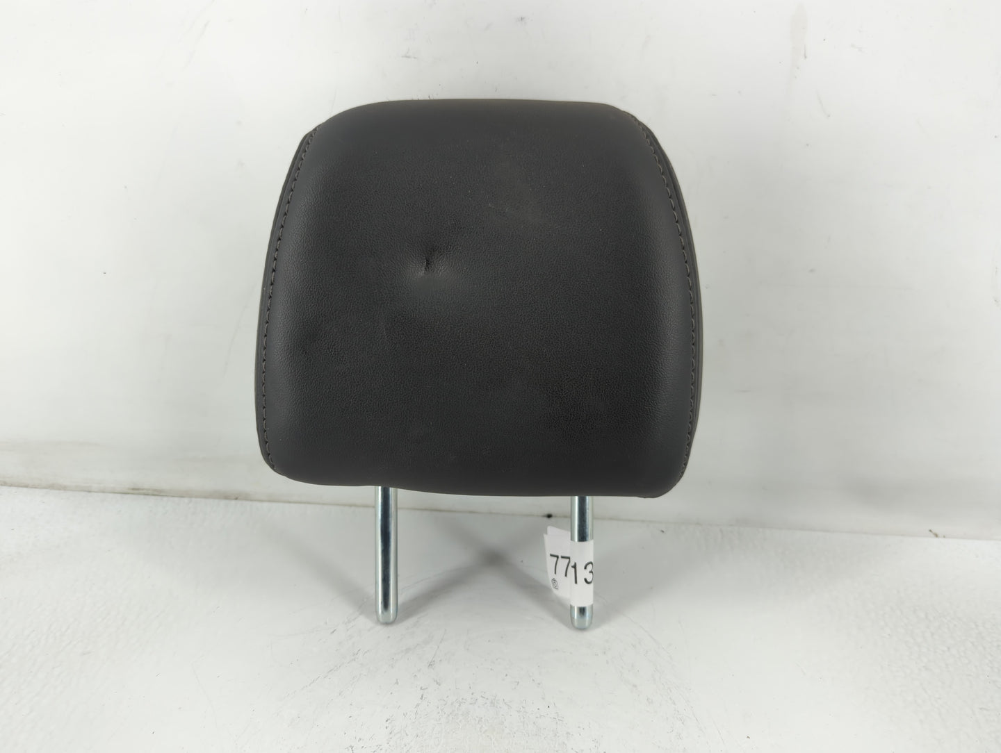 2014 Ford Taurus Headrest Head Rest Rear Center Seat Fits OEM Used Auto Parts - Oemusedautoparts1.com