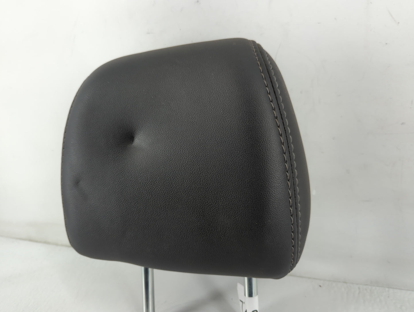 2014 Ford Taurus Headrest Head Rest Rear Center Seat Fits OEM Used Auto Parts - Oemusedautoparts1.com