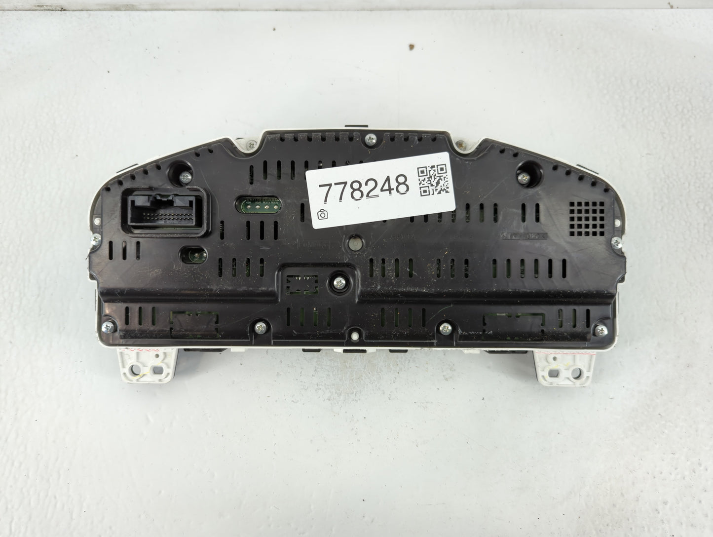 2014 Ford Taurus Instrument Cluster Speedometer Gauges P/N:EG1T-10849-AC Fits OEM Used Auto Parts - Oemusedautoparts1.com