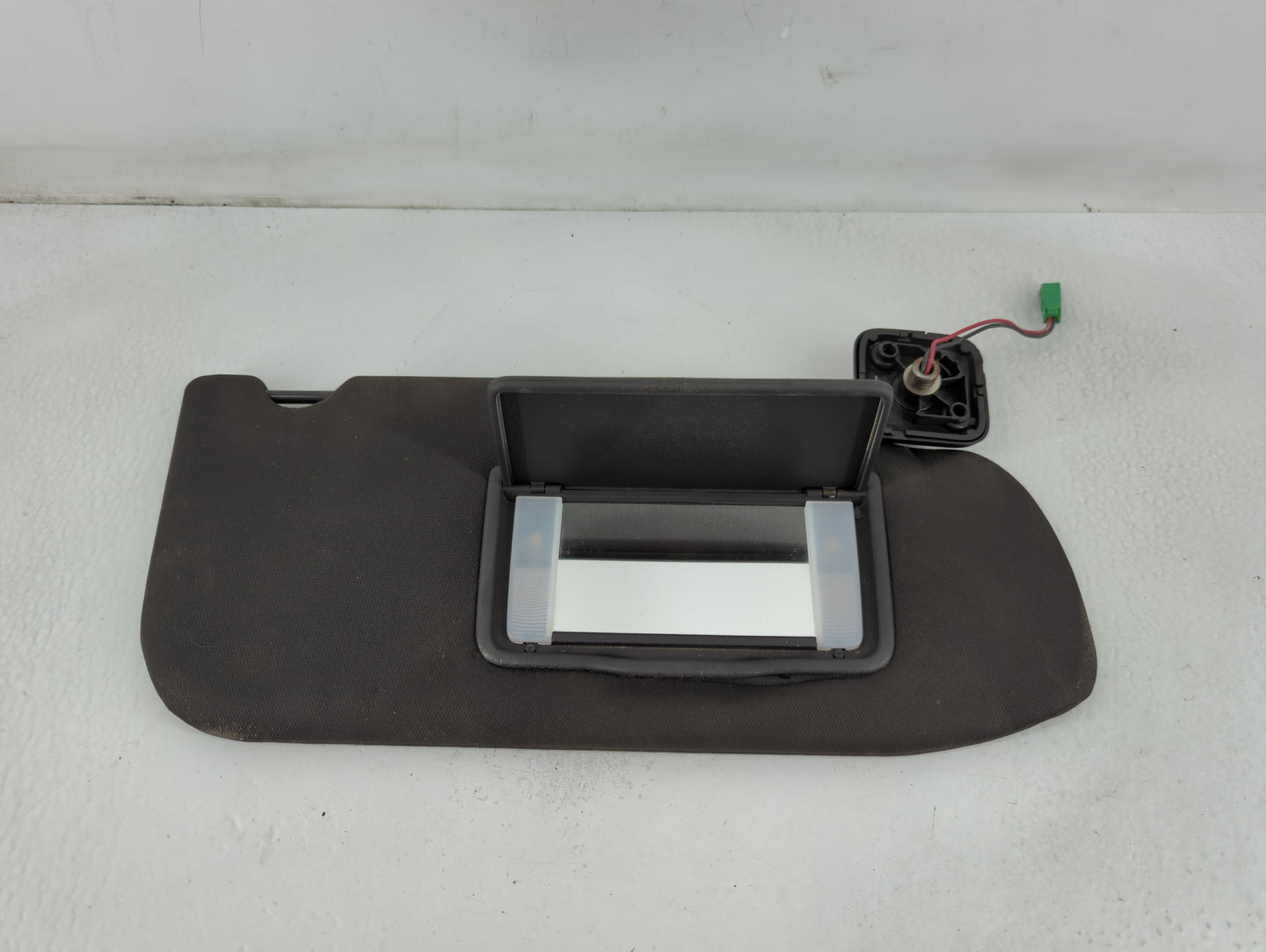 2013-2019 Ford Taurus Sun Visor Shade Replacement Passenger Right Mirror Fits OEM Used Auto Parts - Oemusedautoparts1.com
