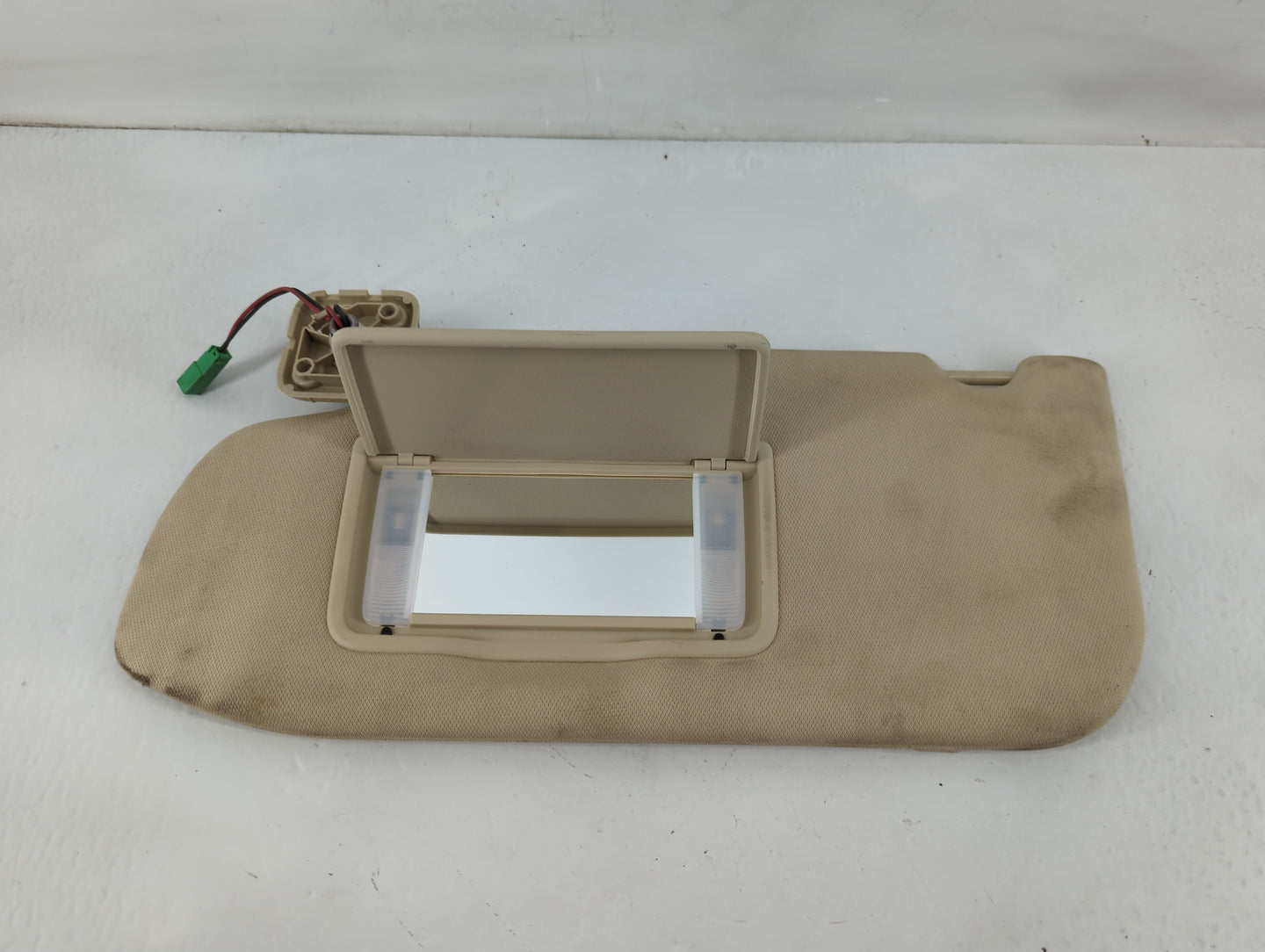 2013-2019 Ford Taurus Sun Visor Shade Replacement Driver Left Mirror Fits Fits 2013 2014 2015 2016 2017 2018 2019 OEM Used A