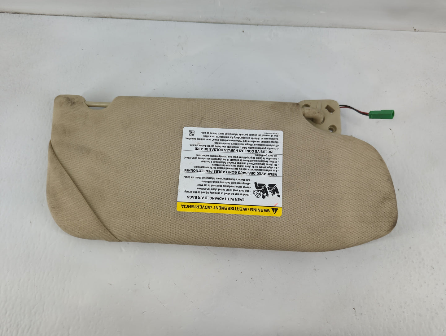 2013-2019 Ford Taurus Sun Visor Shade Replacement Driver Left Mirror Fits Fits 2013 2014 2015 2016 2017 2018 2019 OEM Used A