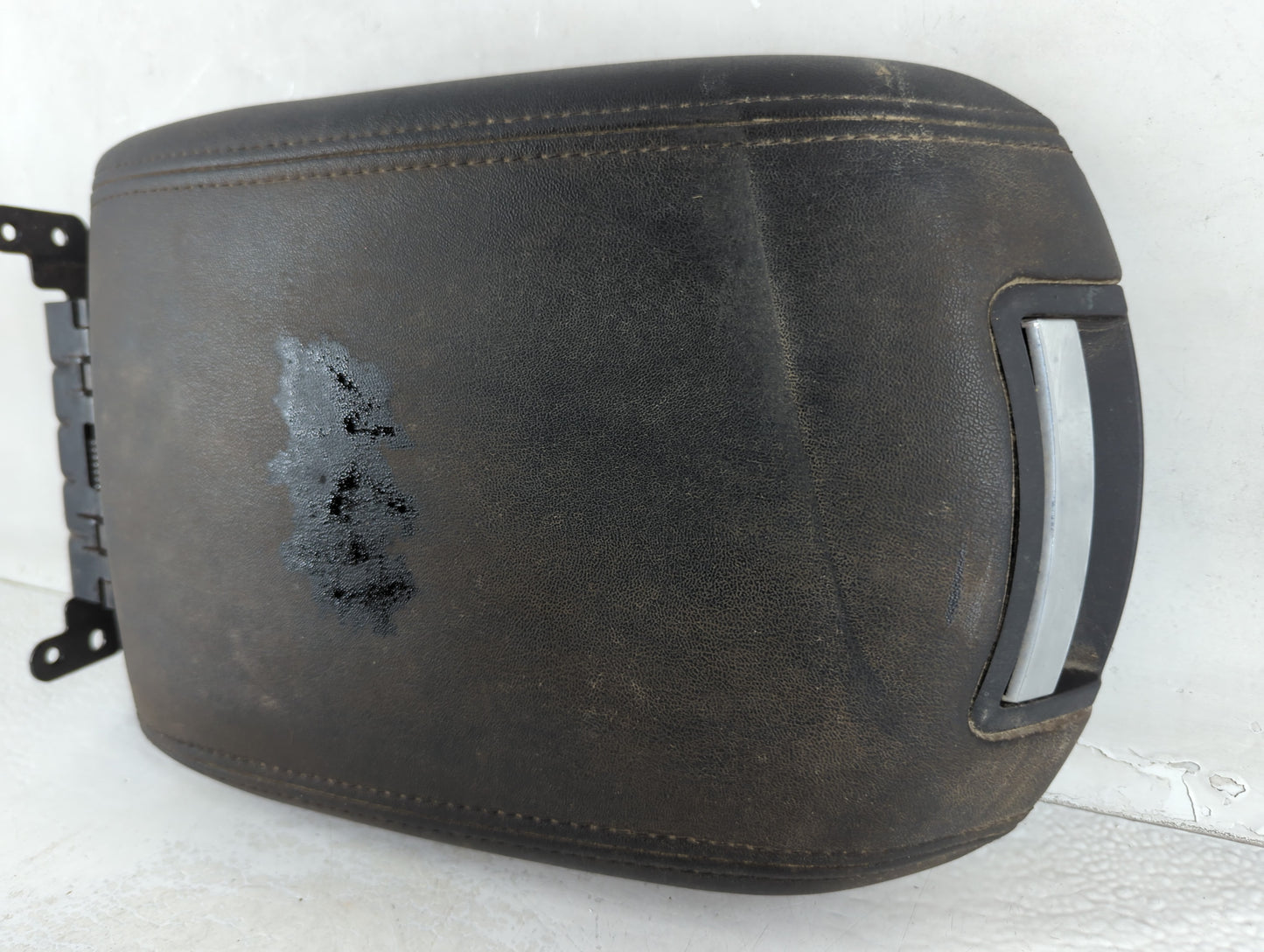 2014 Ford Taurus Center Console Armrest Cover Lid Fits OEM Used Auto Parts - Oemusedautoparts1.com