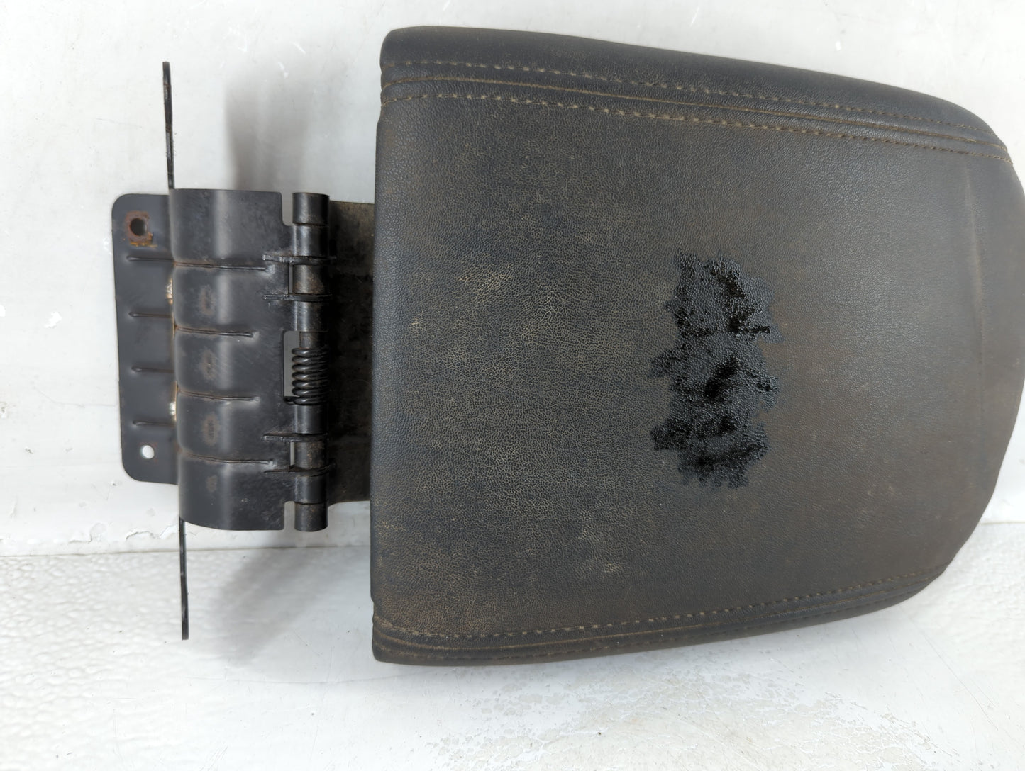 2014 Ford Taurus Center Console Armrest Cover Lid Fits OEM Used Auto Parts - Oemusedautoparts1.com