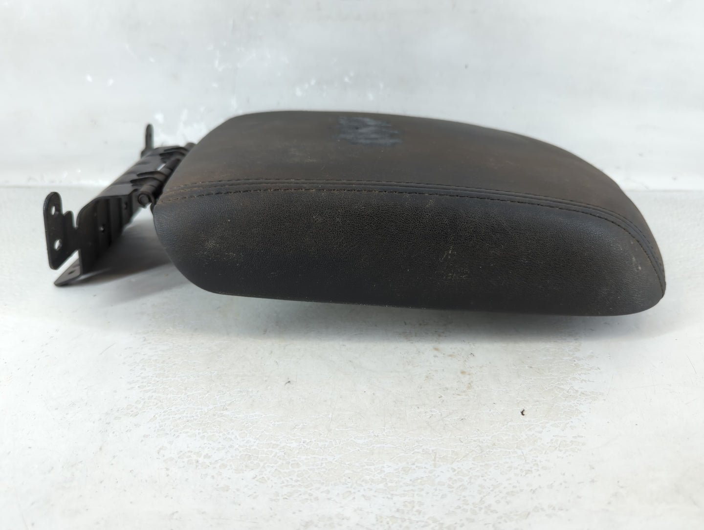 2014 Ford Taurus Center Console Armrest Cover Lid Fits OEM Used Auto Parts - Oemusedautoparts1.com