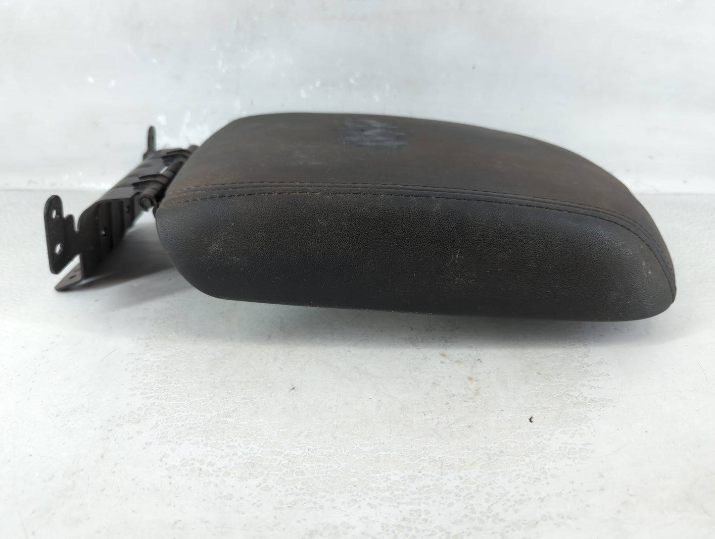 2014 Ford Taurus Center Console Armrest Cover Lid Fits OEM Used Auto Parts - Oemusedautoparts1.com