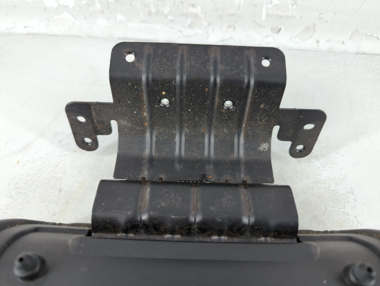2014 Ford Taurus Center Console Armrest Cover Lid Fits OEM Used Auto Parts - Oemusedautoparts1.com