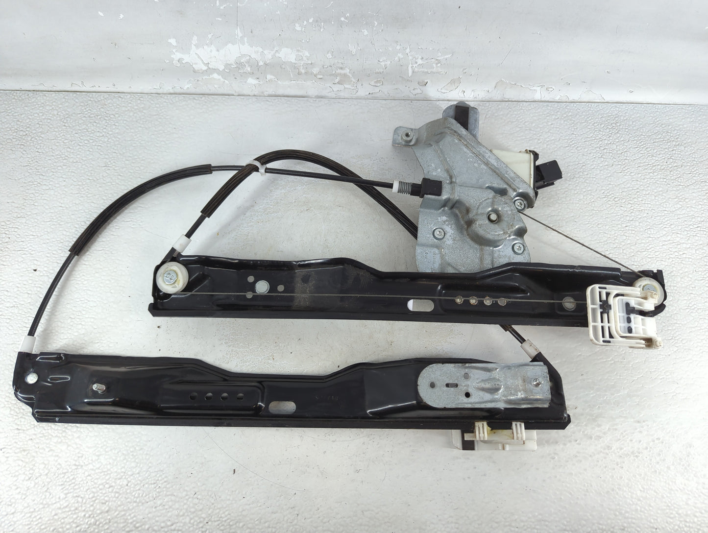 2010-2019 Ford Taurus Driver Left Front Window Regulator - Oemusedautoparts1.com