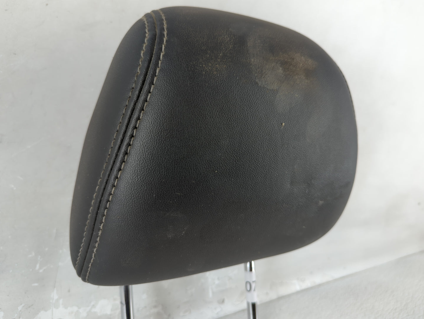 2013-2016 Ford Taurus Headrest Head Rest Front Driver Passenger Seat Fits Fits 2013 2014 2015 2016 OEM Used Auto Parts - Oem