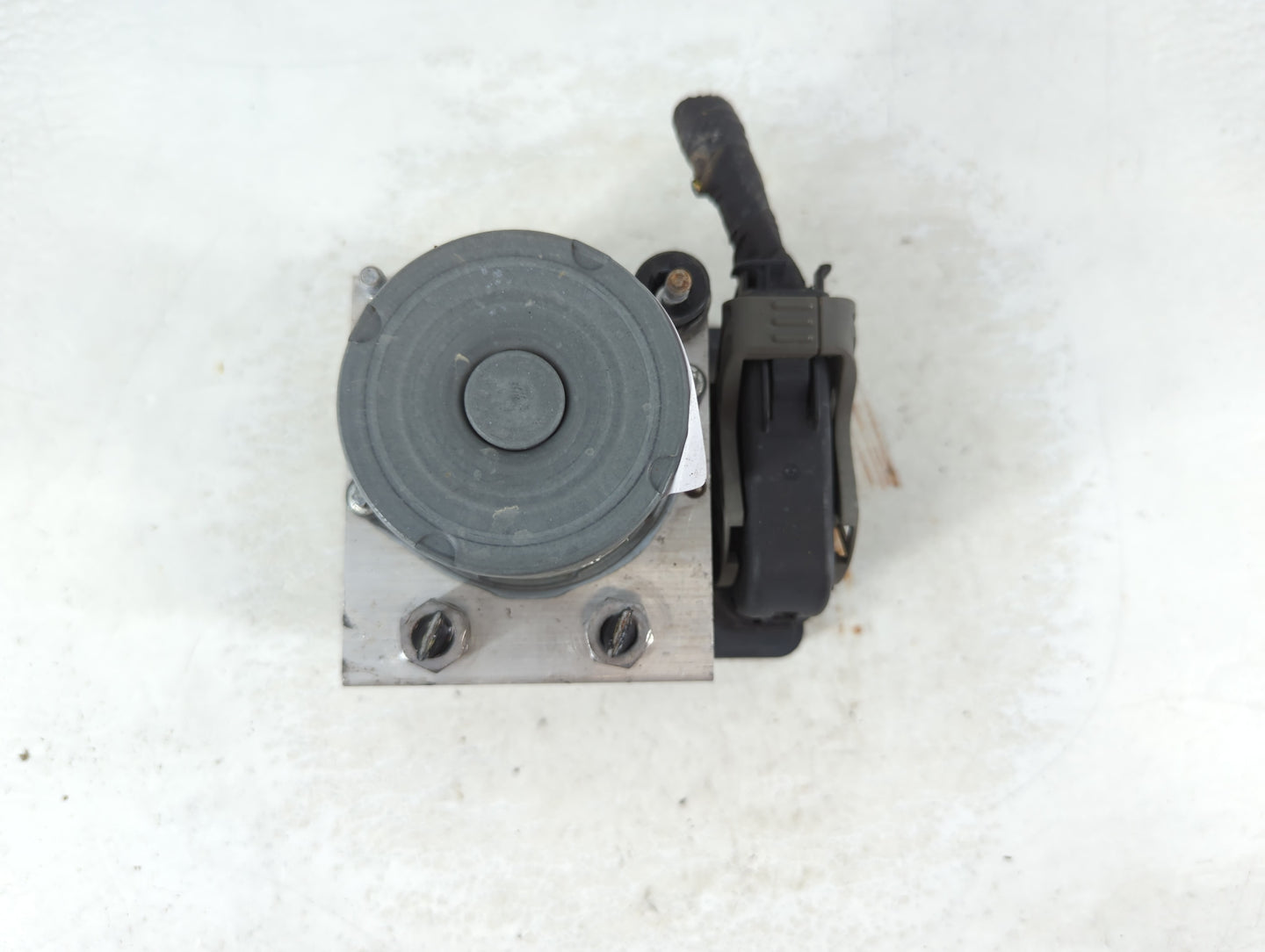 2013-2014 Ford Taurus ABS Pump Control Module Replacement Fits Fits 2013 2014 OEM Used Auto Parts - Oemusedautoparts1.com