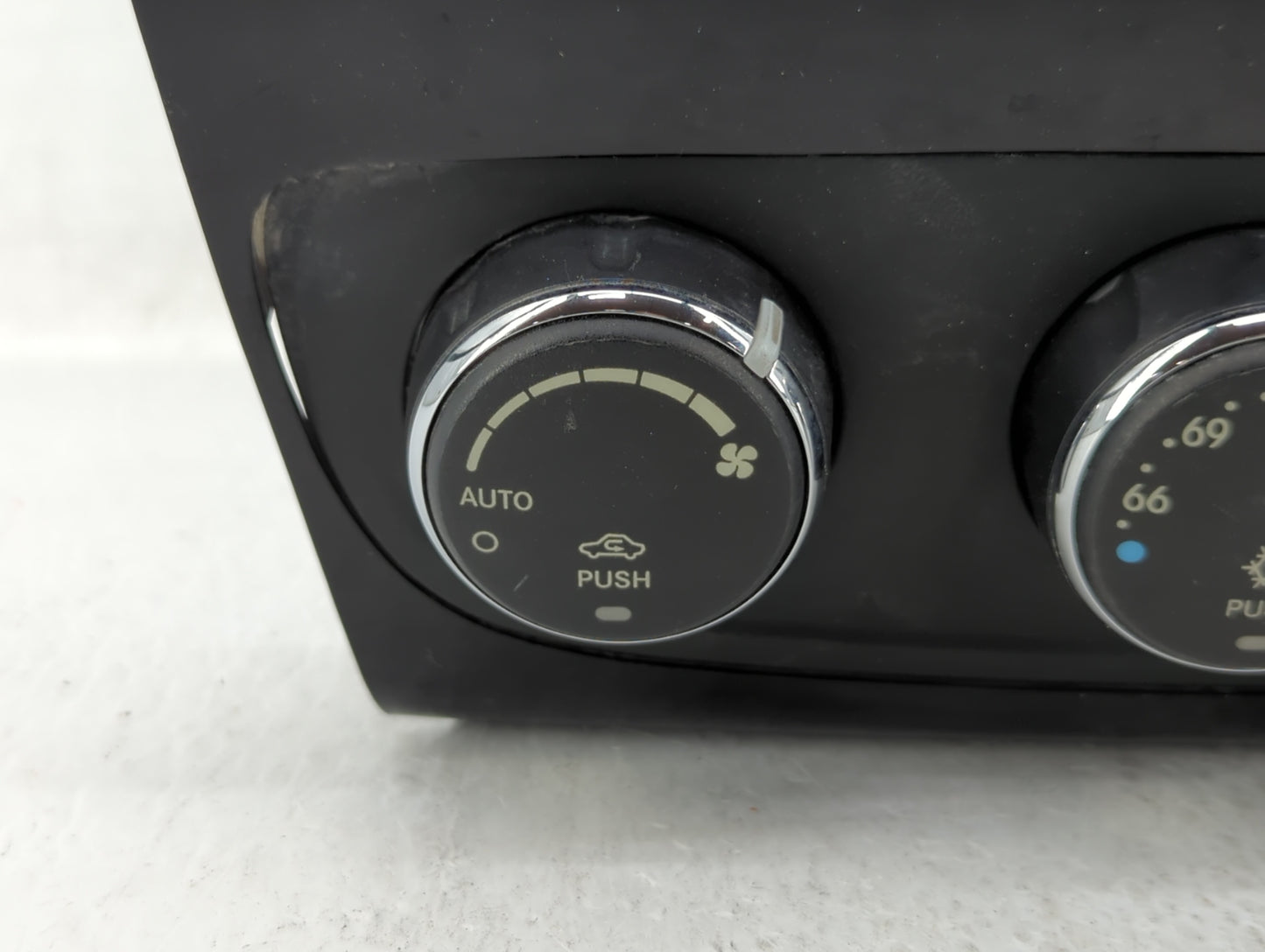2008-2009 Ford Taurus X Climate Control Module Temperature AC/Heater Replacement P/N:P55111888A 8F93-18C612-BE Fits Fits 200