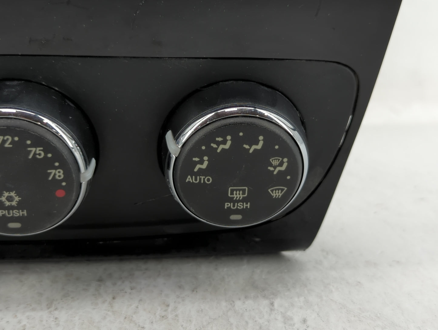 2008-2009 Ford Taurus X Climate Control Module Temperature AC/Heater Replacement P/N:P55111888A 8F93-18C612-BE Fits Fits 200
