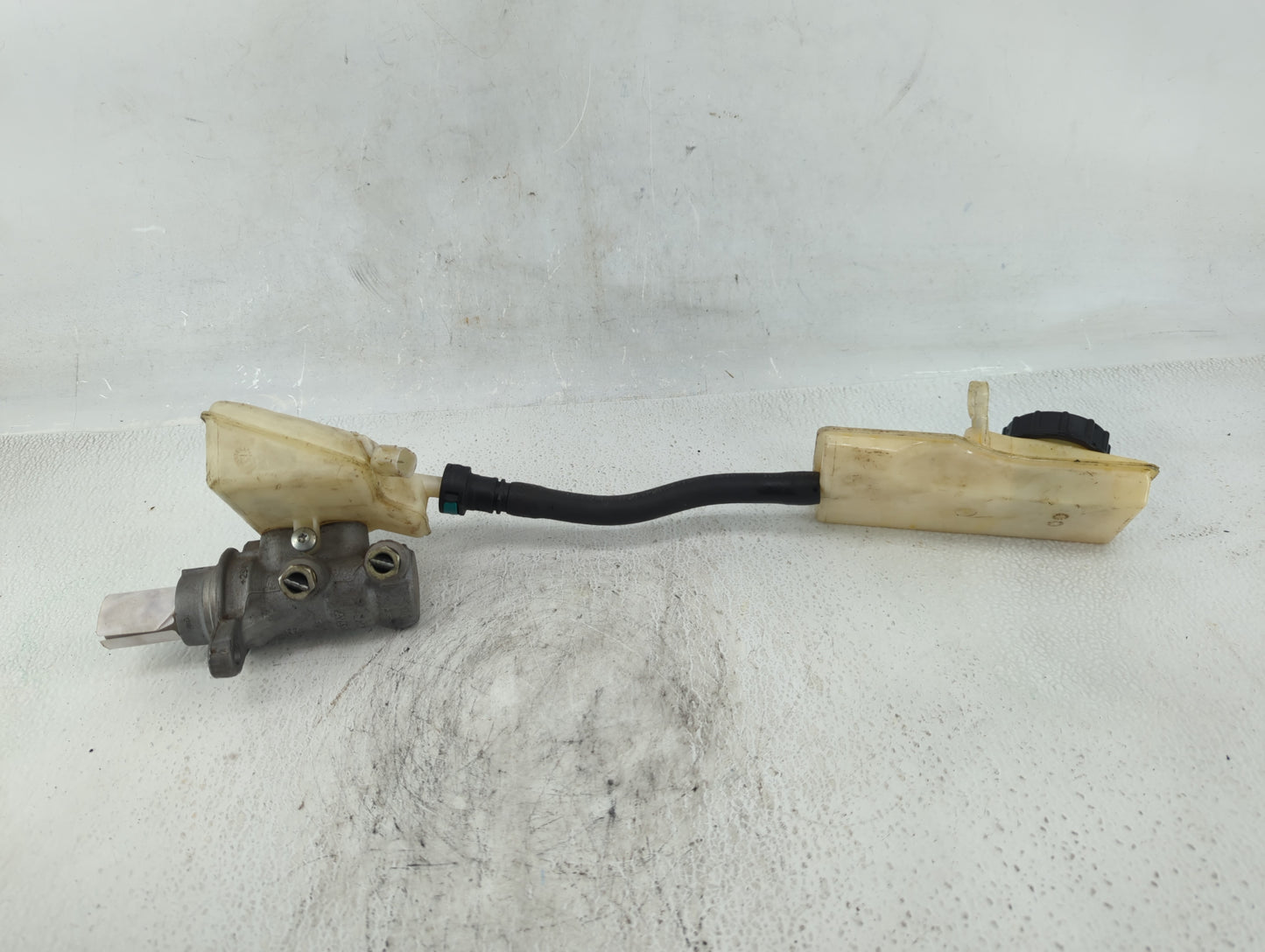 Ford Transit Brake Master Cylinder - Oemusedautoparts1.com