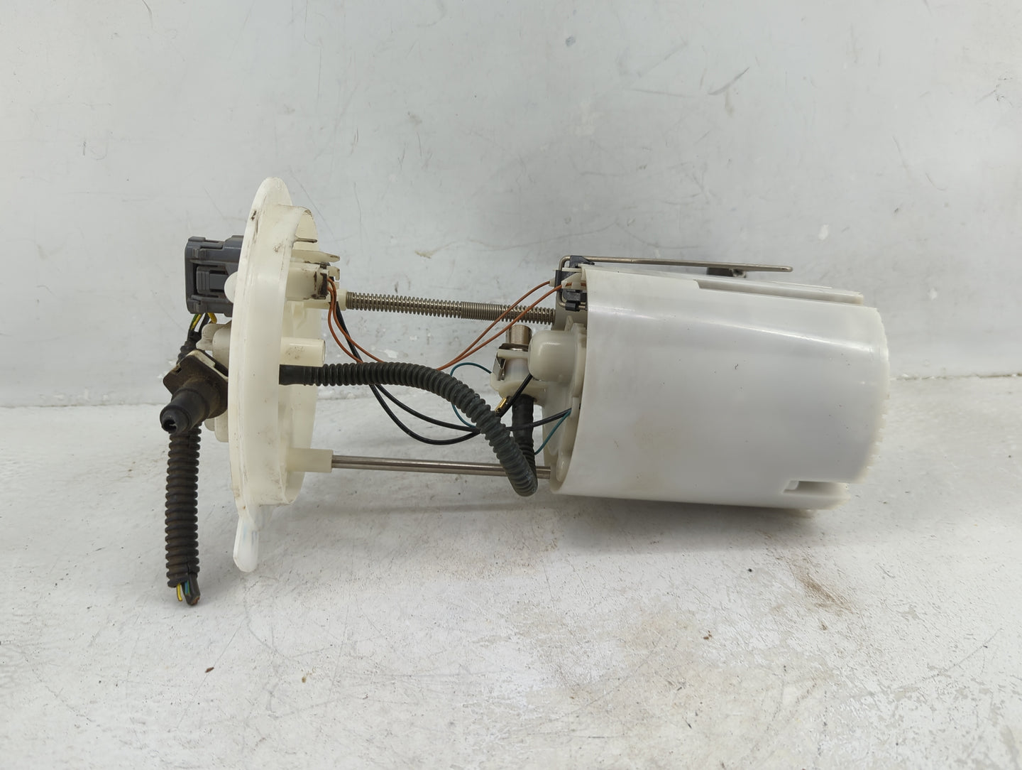 2014-2018 Ford Transit Connect Electrical Gas Fuel Pump Assembly - Oemusedautoparts1.com
