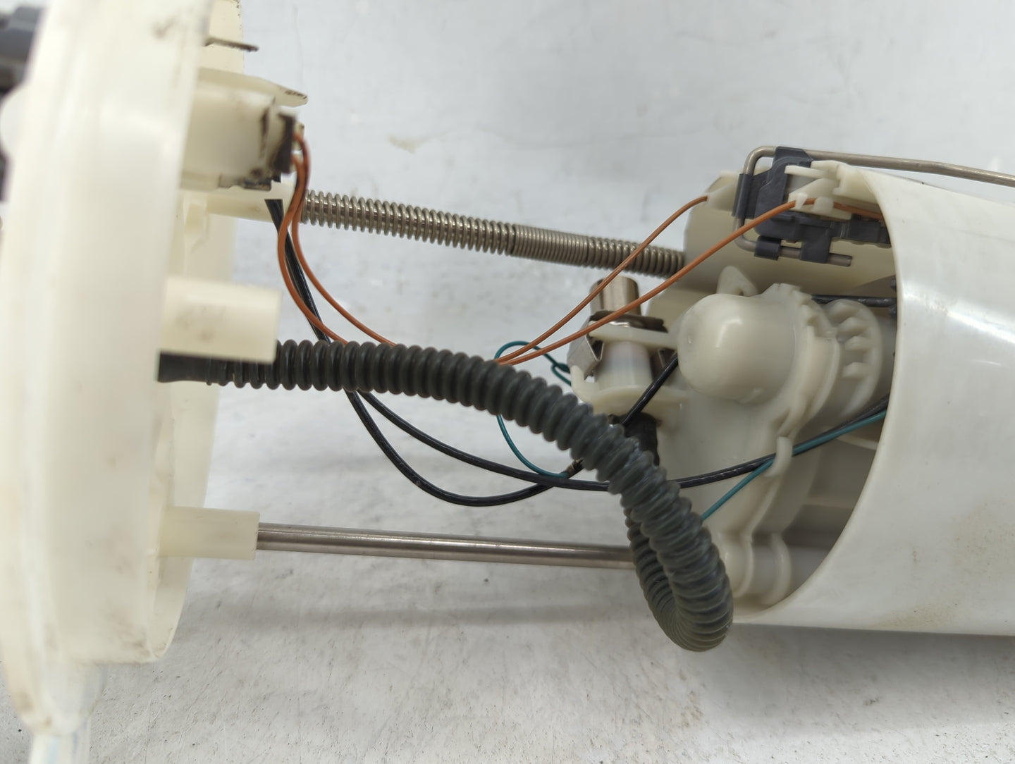 2014-2018 Ford Transit Connect Electrical Gas Fuel Pump Assembly - Oemusedautoparts1.com