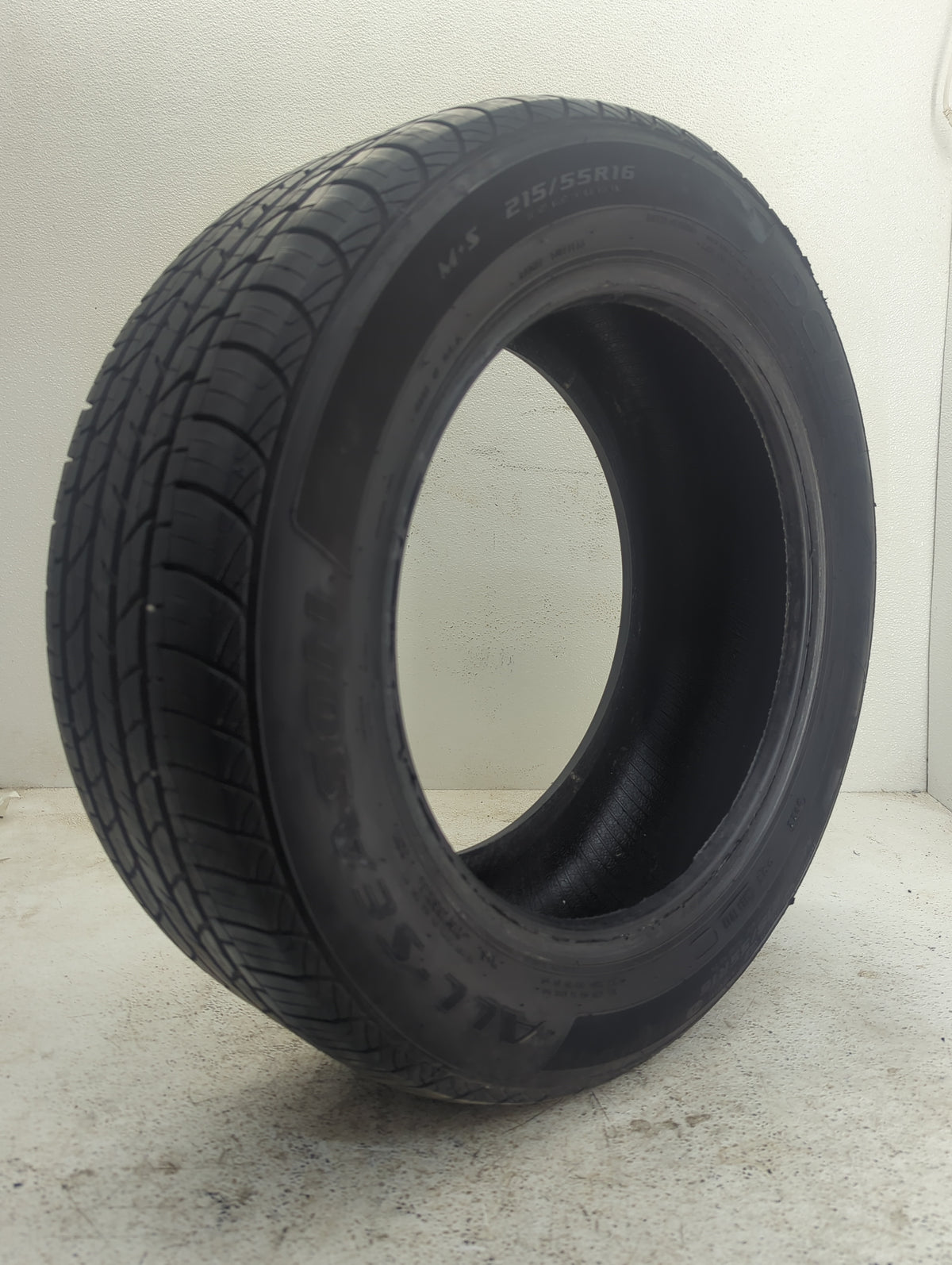 Used Tire 215/55R16 DOUGLAS ALL SEASON 93H - Tread Depth 7/32 - Oemusedautoparts1.com