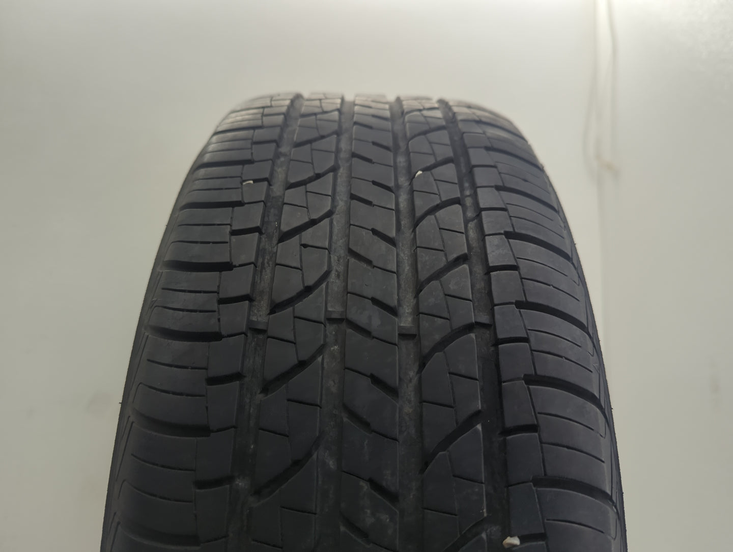Used Tire 215/55R16 DOUGLAS ALL SEASON 93H - Tread Depth 7/32 - Oemusedautoparts1.com