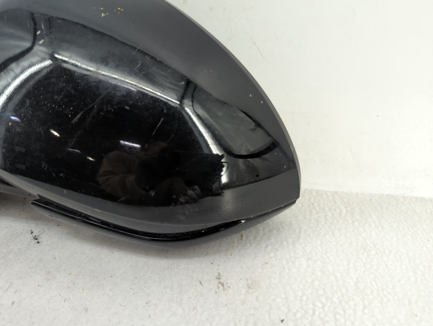 2014 Genesis G80 Driver Side View Mirror - Left Door Mirror OEM Used - Oemusedautoparts1.com