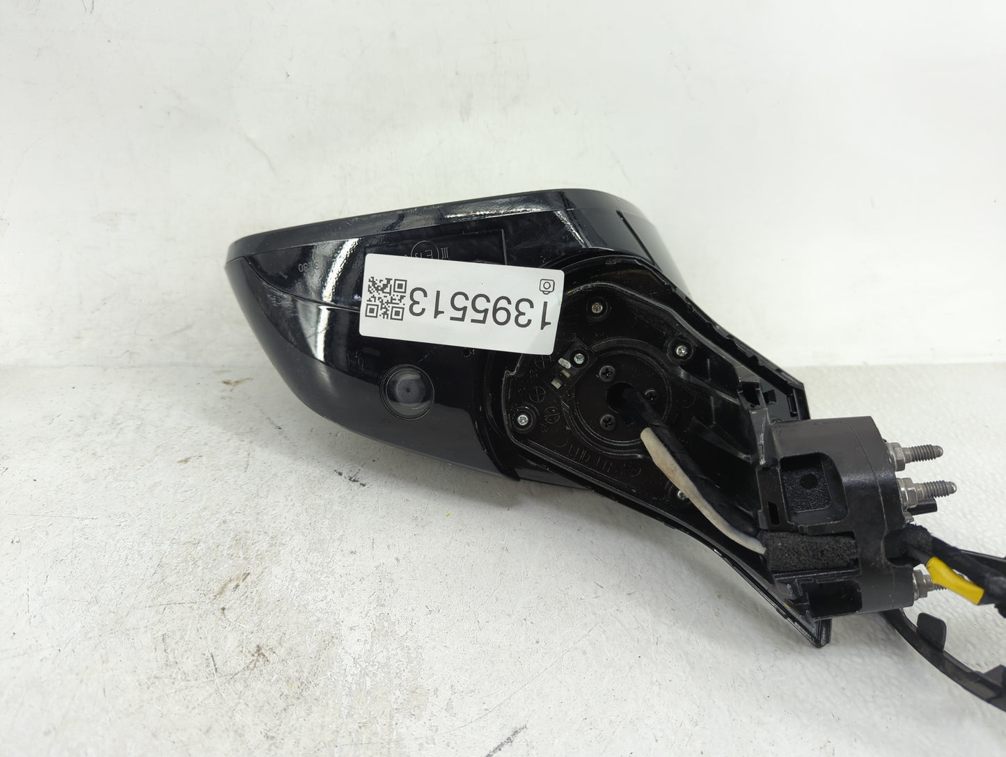 2014 Genesis G80 Driver Side View Mirror - Left Door Mirror OEM Used - Oemusedautoparts1.com