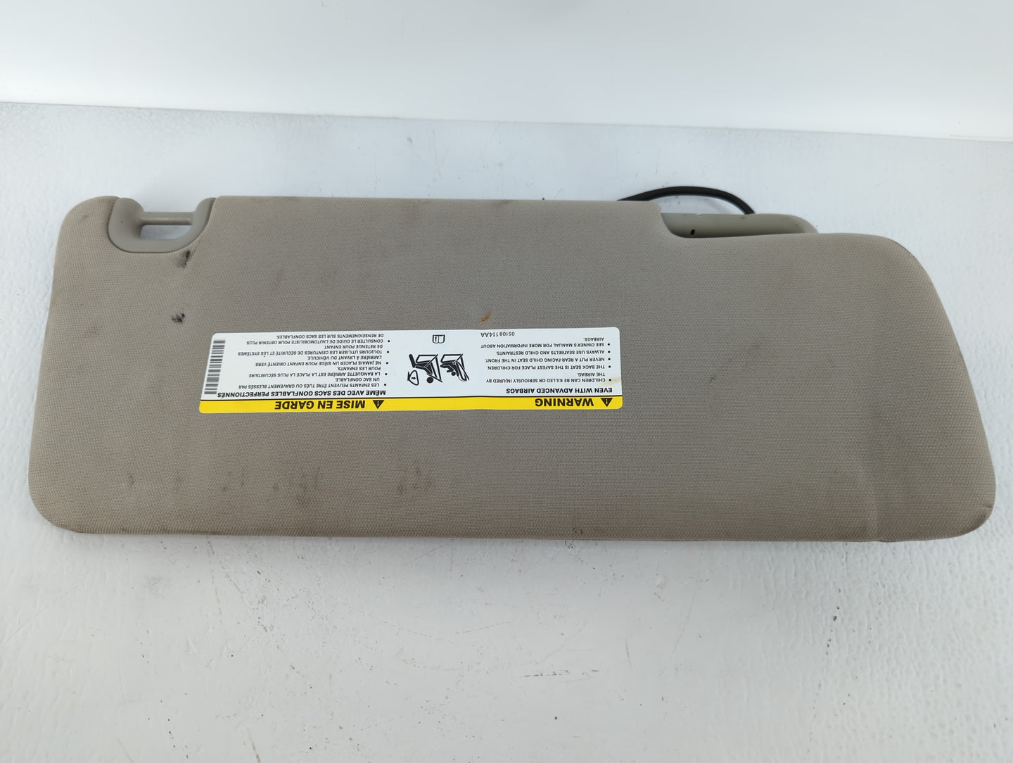 2014 Gmc 1500 Sun Visor Shade Replacement Driver Left Mirror Fits Fits 2013 2015 2016 2017 2018 OEM Used Auto Parts - Oemuse