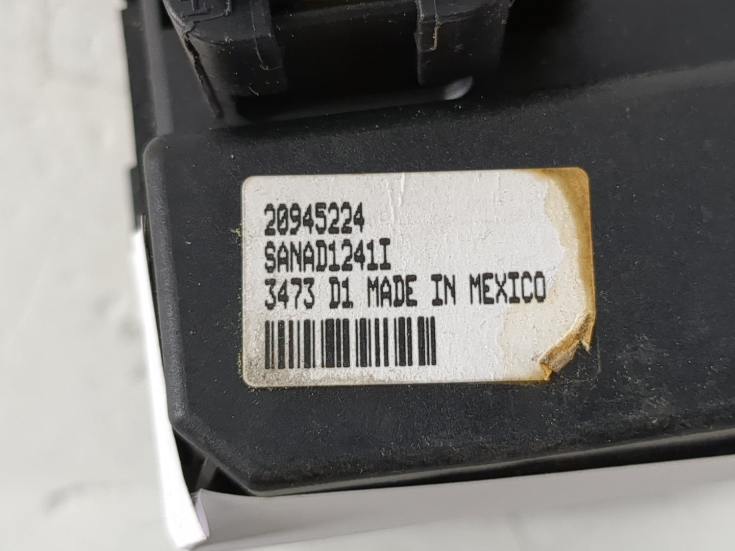 2010-2017 Gmc Acadia Master Power Window Switch Replacement Driver Side Left P/N:20945224 Fits OEM Used Auto Parts - Oemused