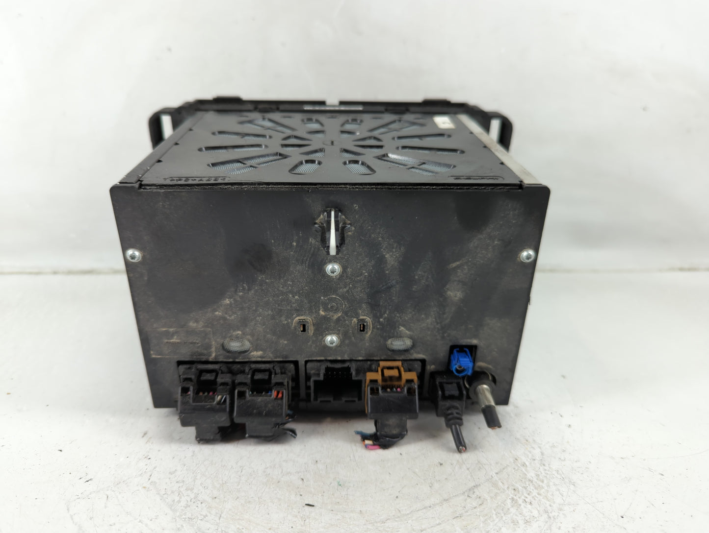 2013-2014 Gmc Acadia Radio AM FM Cd Player Receiver Replacement P/N:23441400 Fits Fits 2013 2014 OEM Used Auto Parts - Oemus