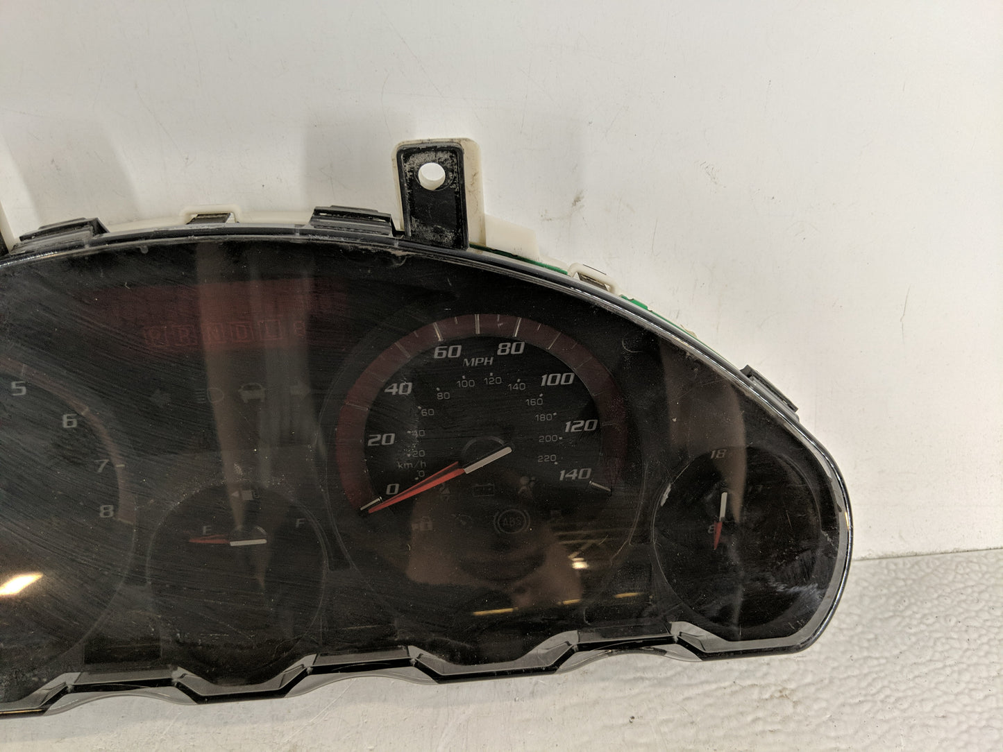 2014-2016 Gmc Acadia Instrument Cluster Speedometer Gauges P/N:1370166 Fits Fits 2014 2015 2016 OEM Used Auto Parts - Oemuse