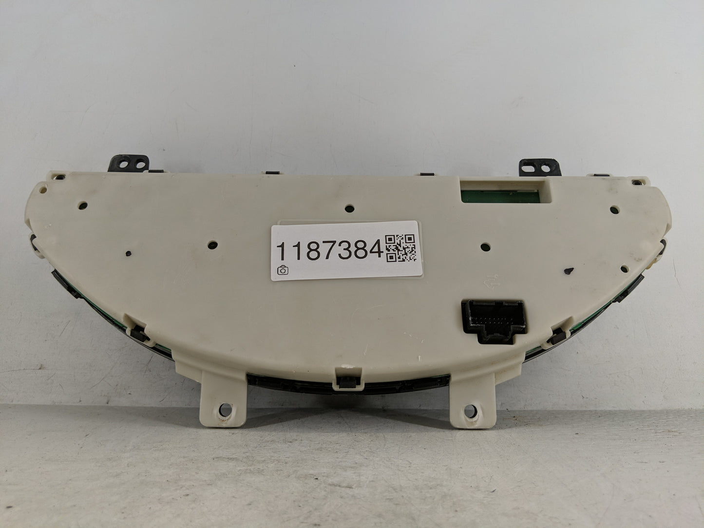 2014-2016 Gmc Acadia Instrument Cluster Speedometer Gauges P/N:1370166 Fits Fits 2014 2015 2016 OEM Used Auto Parts - Oemuse