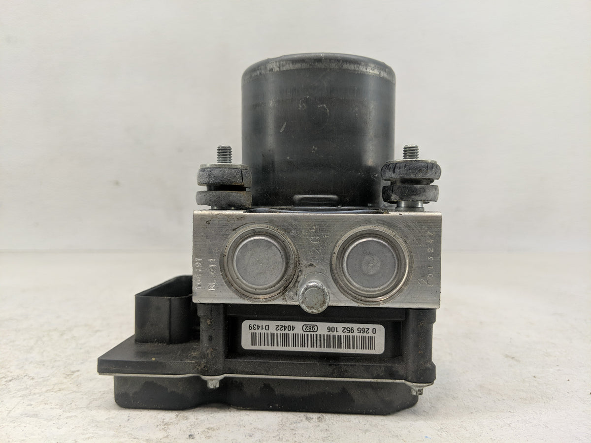 2012-2017 Gmc Acadia Anti-Lock Brake ABS Pump Module Actuator OEM Fits Fits 2012 2013 2014 2015 2016 2017 OEM Used Auto Part