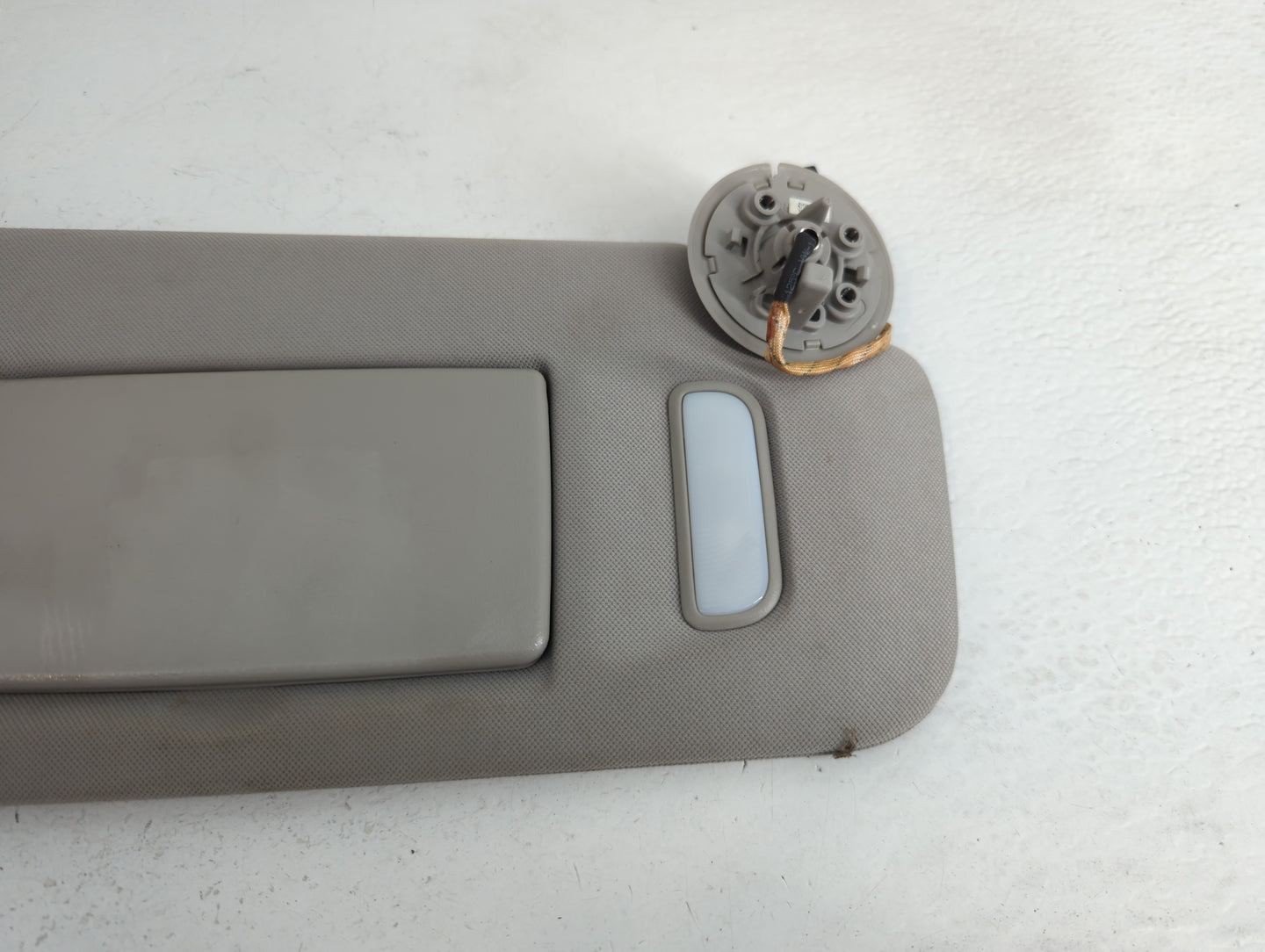 2007-2017 Gmc Acadia Sun Visor Shade Replacement Passenger Right Mirror Fits OEM Used Auto Parts - Oemusedautoparts1.com