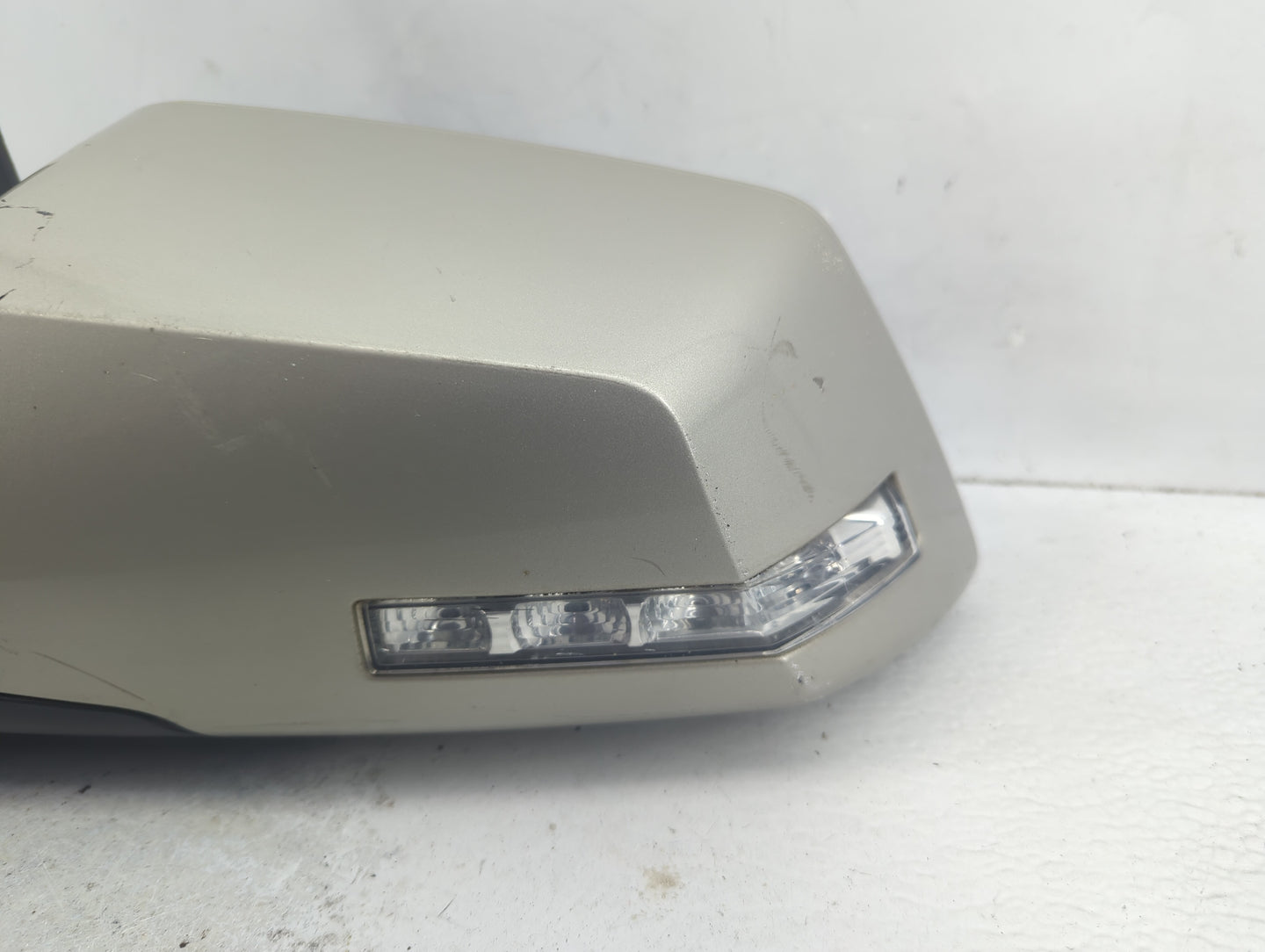 2013-2017 Gmc Acadia Driver Side View Mirror - Left Door Mirror OEM Used - Oemusedautoparts1.com