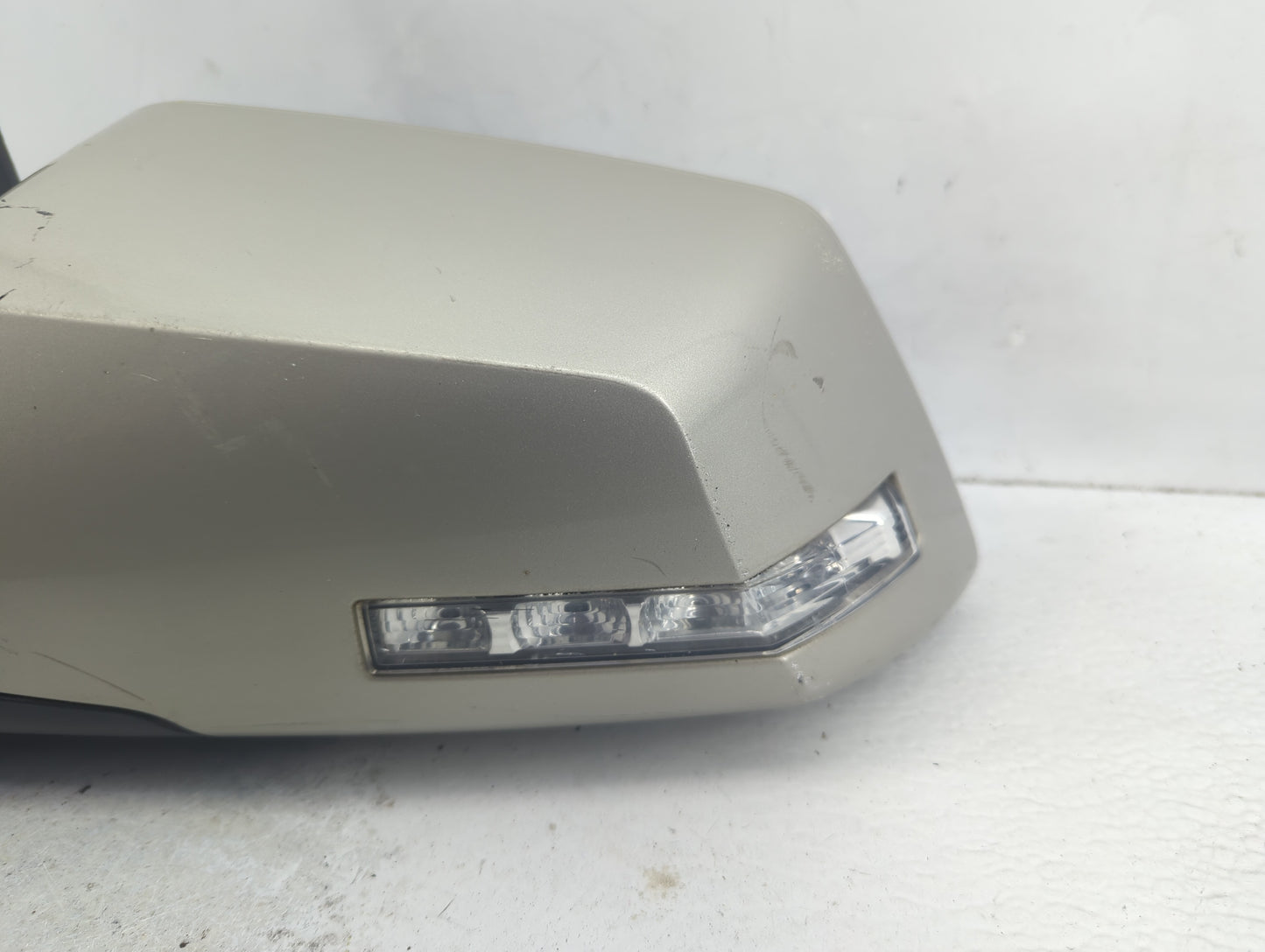 2013-2017 Gmc Acadia Driver Side View Mirror - Left Door Mirror OEM Used - Oemusedautoparts1.com