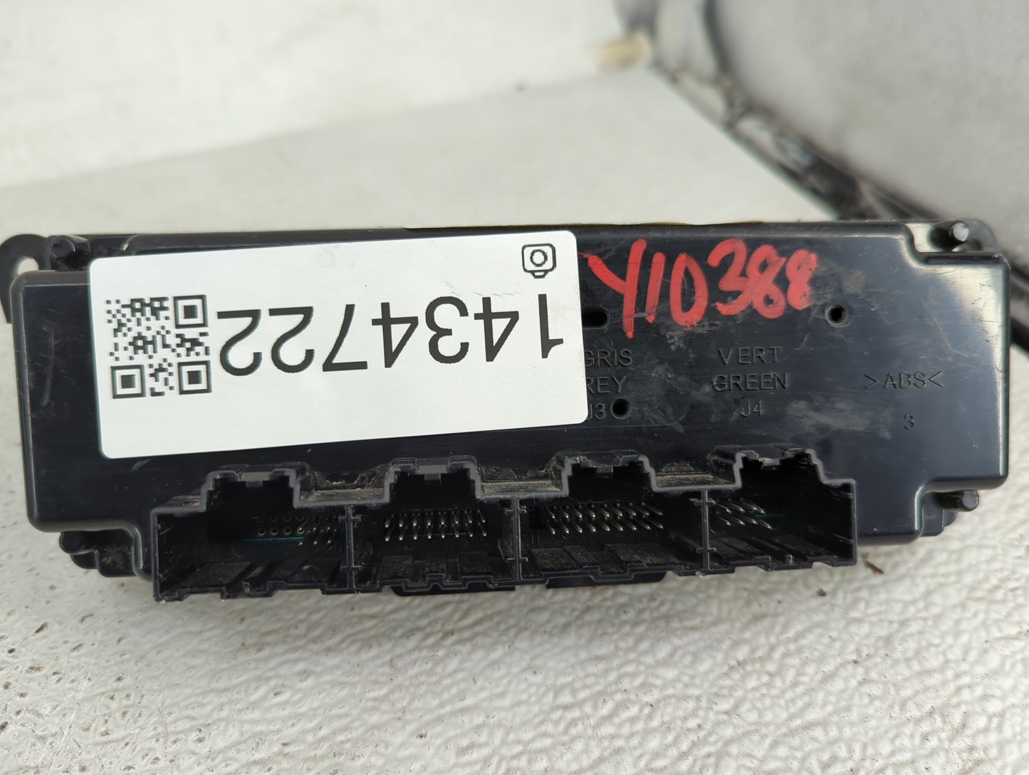 2013-2016 Gmc Acadia Climate Control Module Temperature AC/Heater Replacement Fits Fits 2013 2014 2015 2016 OEM Used Auto Pa