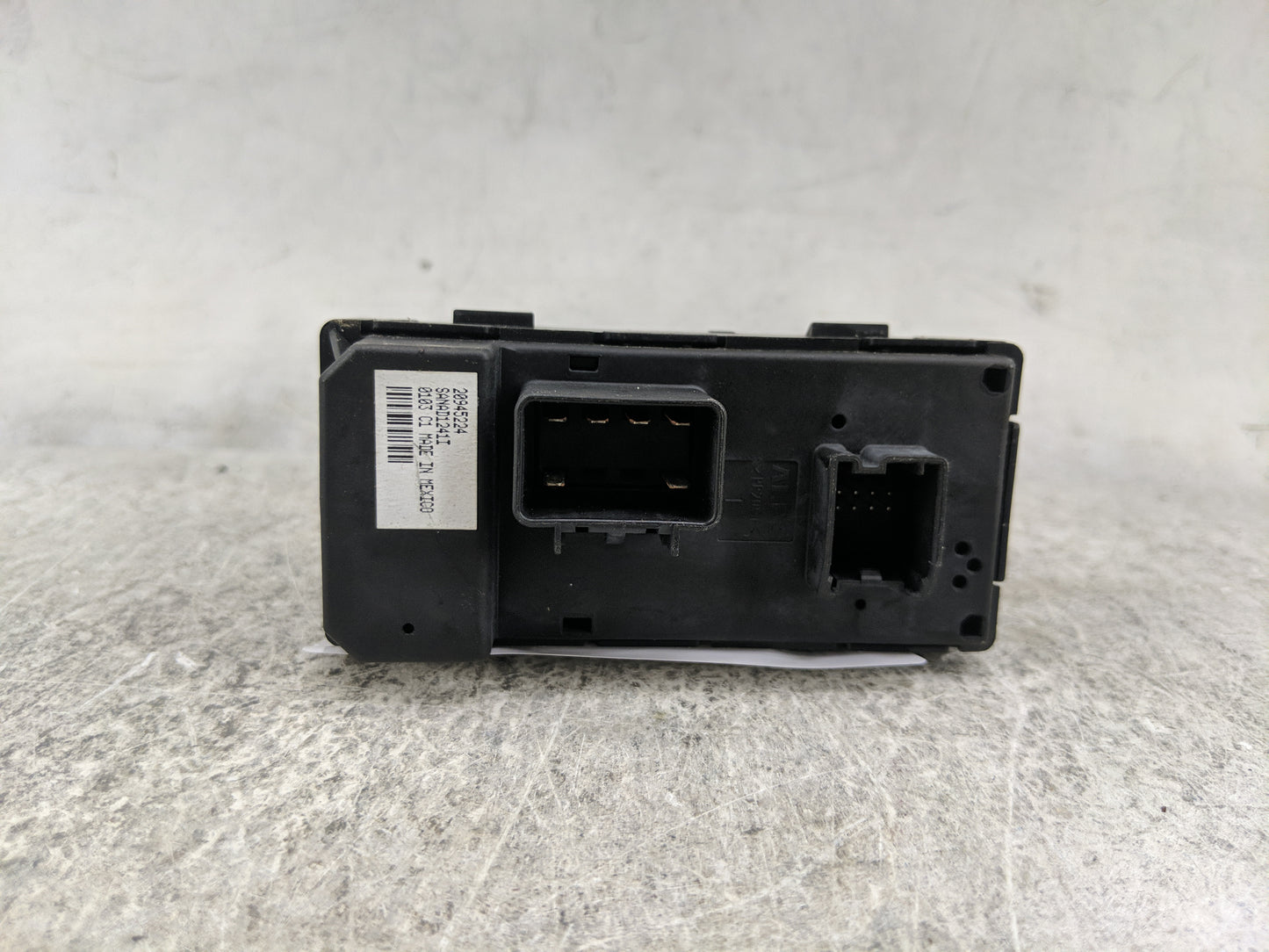 2010-2017 Gmc Acadia Master Power Window Switch Replacement Driver Side Left P/N:20945224 SANAD1241I Fits OEM Used Auto Part