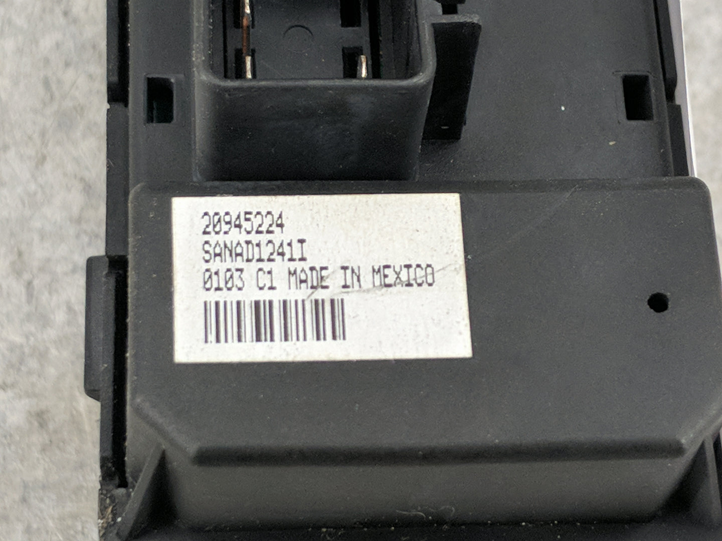 2010-2017 Gmc Acadia Master Power Window Switch Replacement Driver Side Left P/N:20945224 SANAD1241I Fits OEM Used Auto Part
