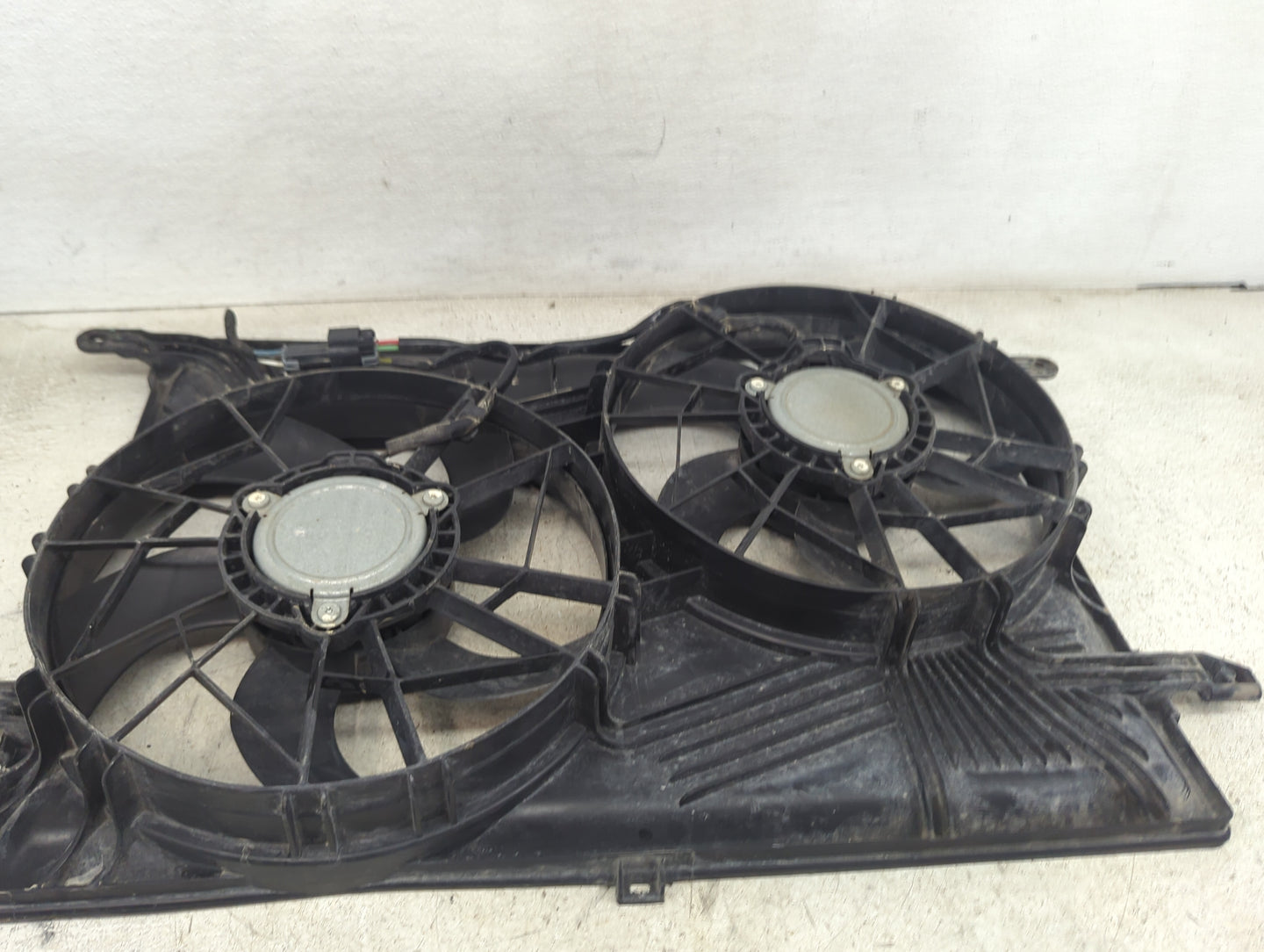 2007-2017 Gmc Acadia Electric Radiator Cooling Fan Motor Assembly Fits Fits 2007 2008 2009 2010 2011 2012 2013 2014 2015 201