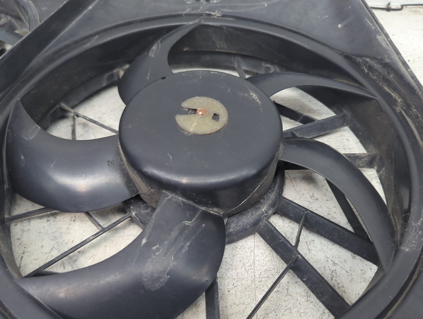 2007-2017 Gmc Acadia Electric Radiator Cooling Fan Motor Assembly P/N:3M0121207 3M0959455L Fits OEM Used Auto Parts - Oemuse