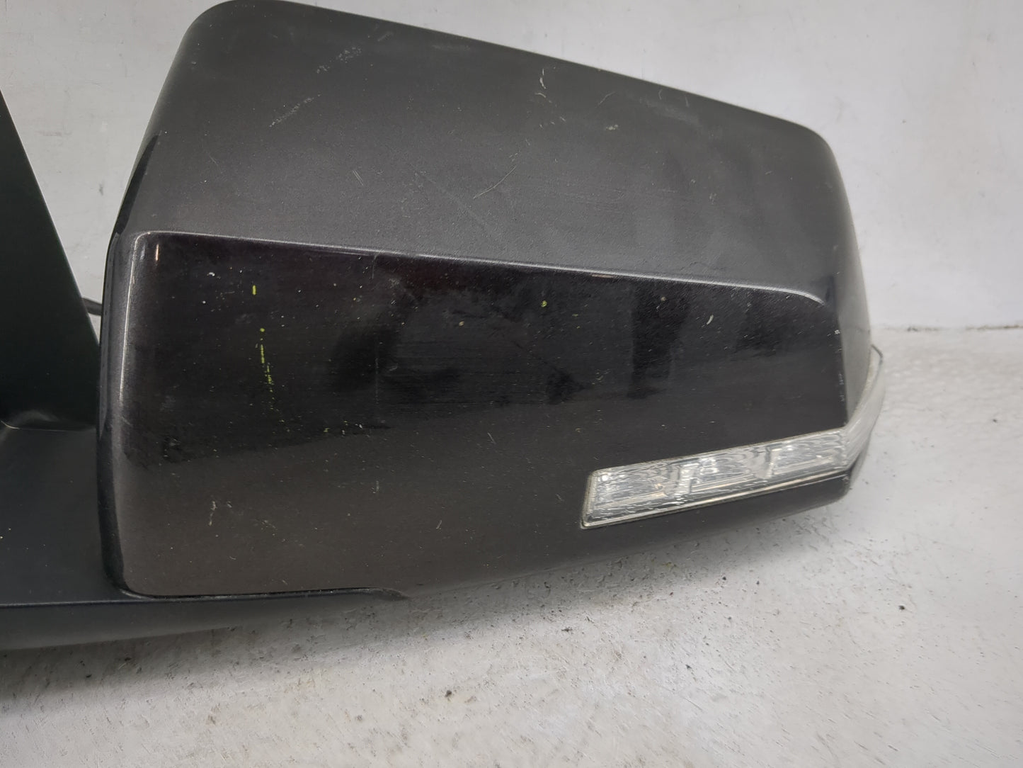 2009-2014 Gmc Acadia Driver Side View Mirror - Left Door Mirror OEM Used - Oemusedautoparts1.com