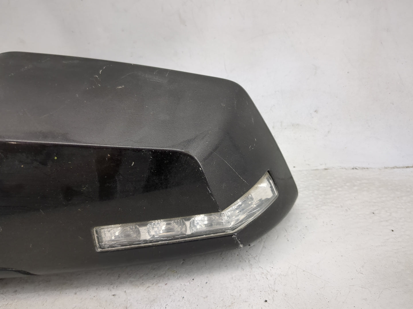 2009-2014 Gmc Acadia Driver Side View Mirror - Left Door Mirror OEM Used - Oemusedautoparts1.com