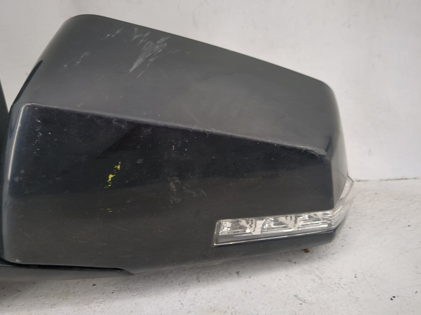 2013-2017 Gmc Acadia Driver Side View Mirror - Left Door Mirror OEM Used - Oemusedautoparts1.com