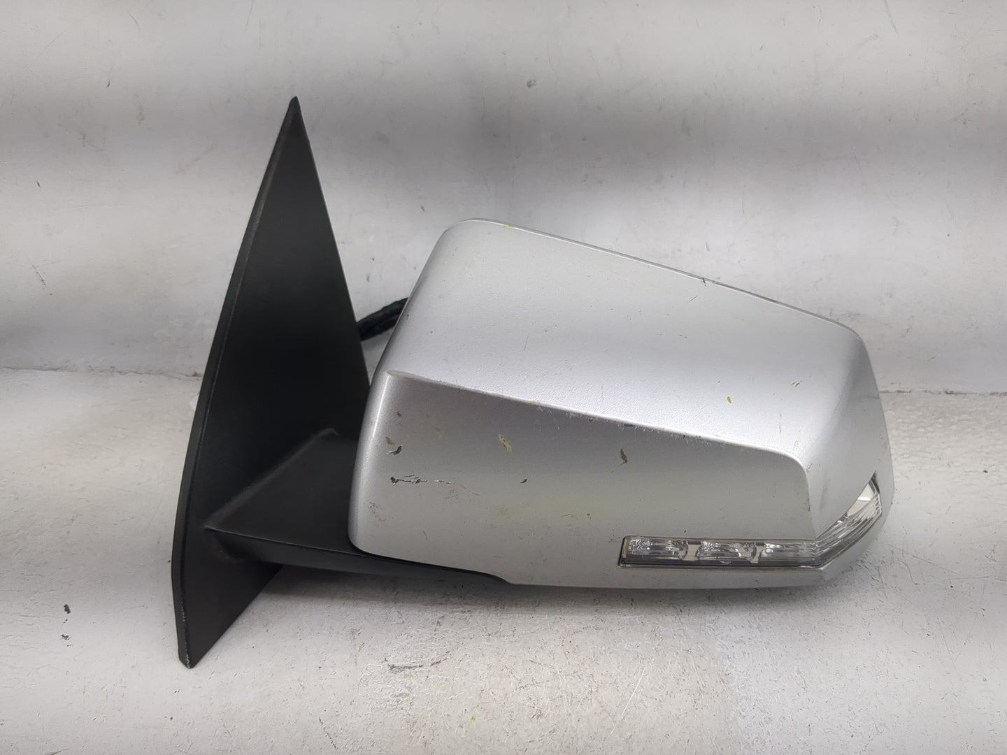 2013-2017 Gmc Acadia Driver Side View Mirror - Left Door Mirror OEM Used - Oemusedautoparts1.com