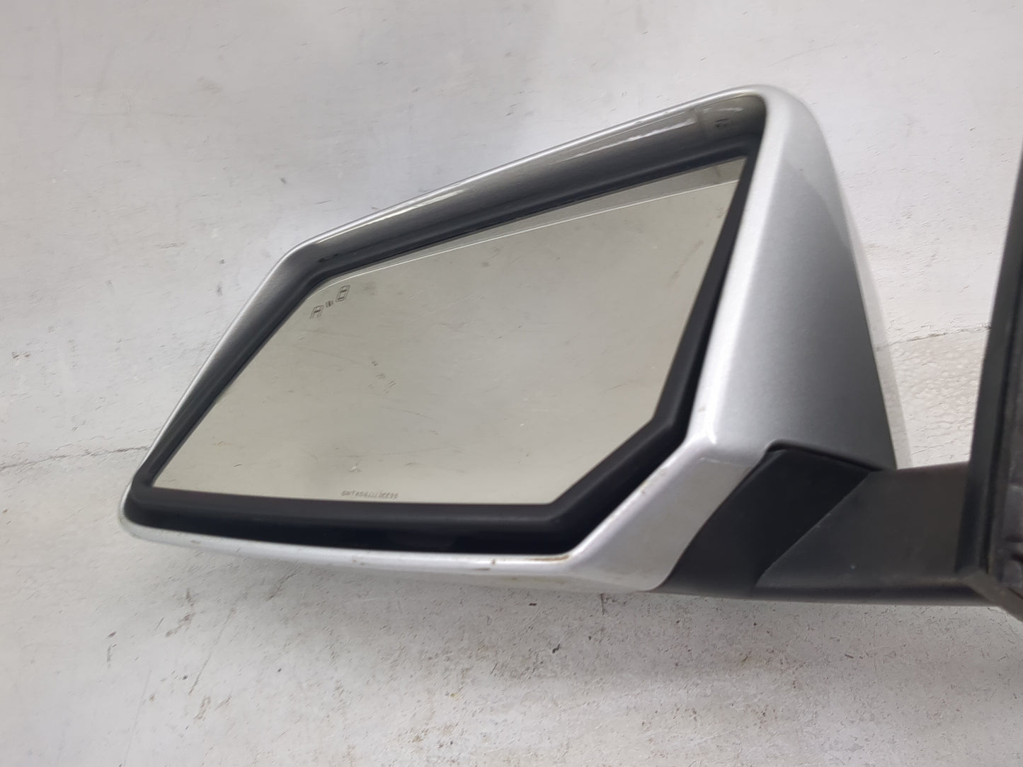 2013-2017 Gmc Acadia Driver Side View Mirror - Left Door Mirror OEM Used - Oemusedautoparts1.com