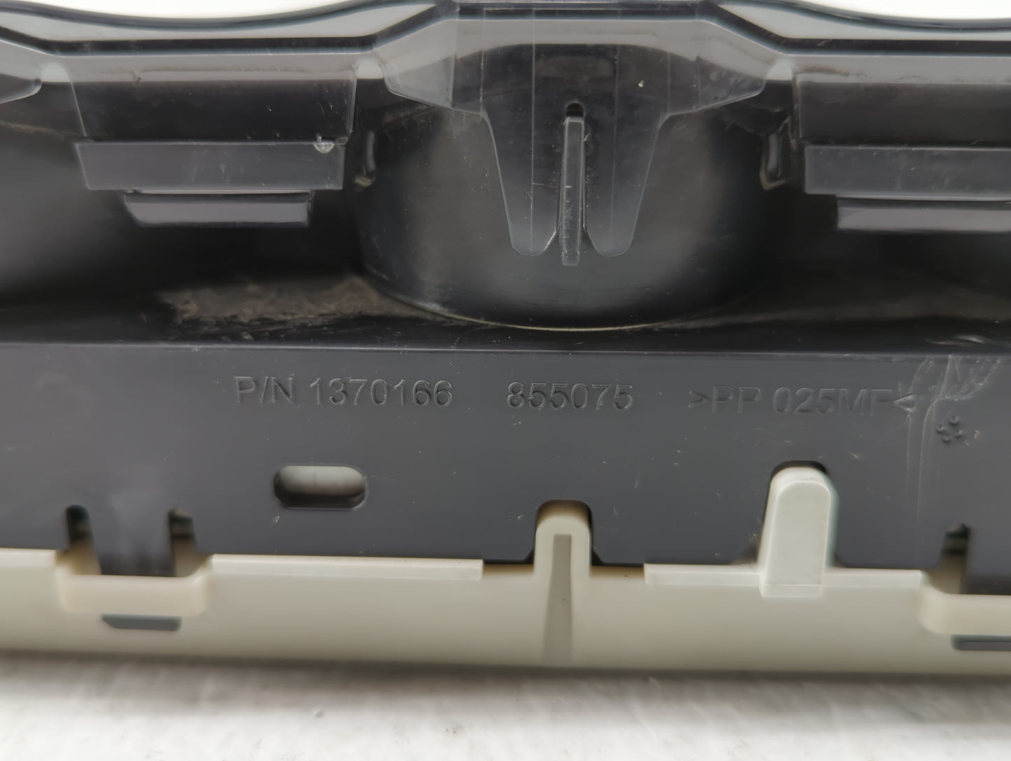 2014-2016 Gmc Acadia Instrument Cluster Speedometer Gauges P/N:23172989 1370166 Fits Fits 2014 2015 2016 OEM Used Auto Parts
