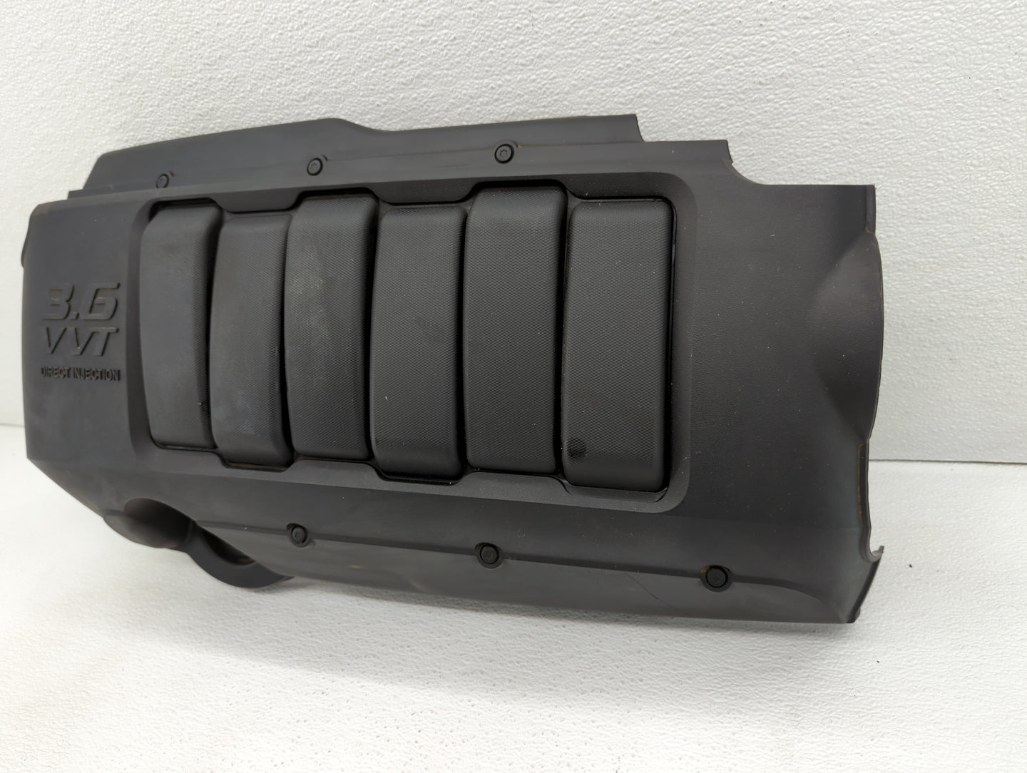 2014 Gmc Acadia Engine Cover - Oemusedautoparts1.com