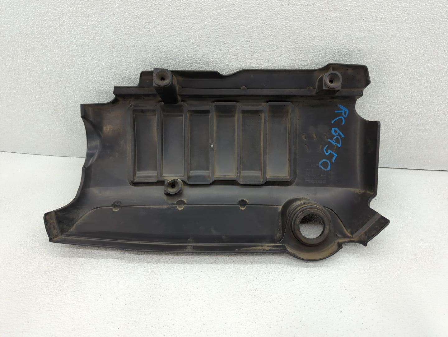 2014 Gmc Acadia Engine Cover - Oemusedautoparts1.com