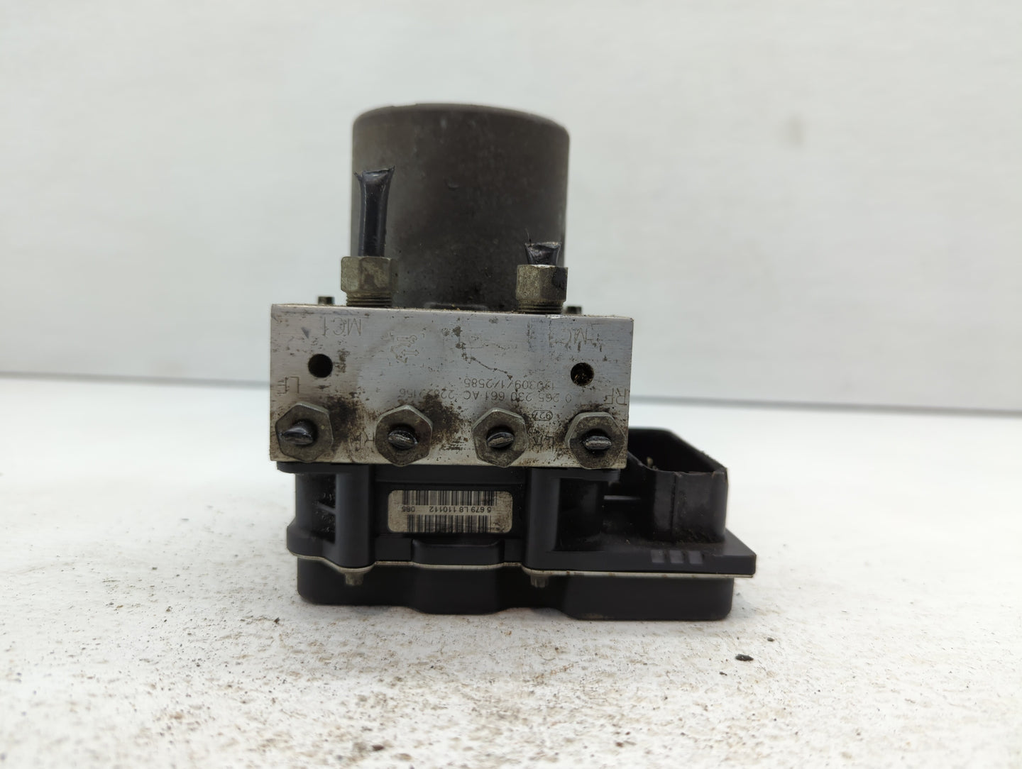 2012-2017 Gmc Acadia ABS Pump Control Module Replacement P/N:22822156 Fits Fits 2012 2013 2014 2015 2016 2017 OEM Used Auto 