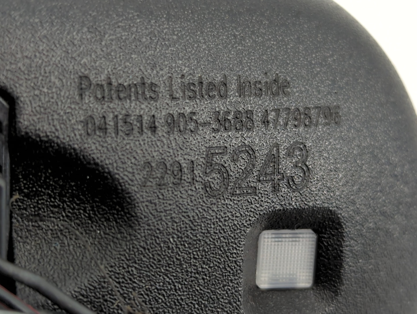 2009-2017 Gmc Acadia Interior Rear View Mirror Replacement OEM P/N:22915243 Fits OEM Used Auto Parts - Oemusedautoparts1.com