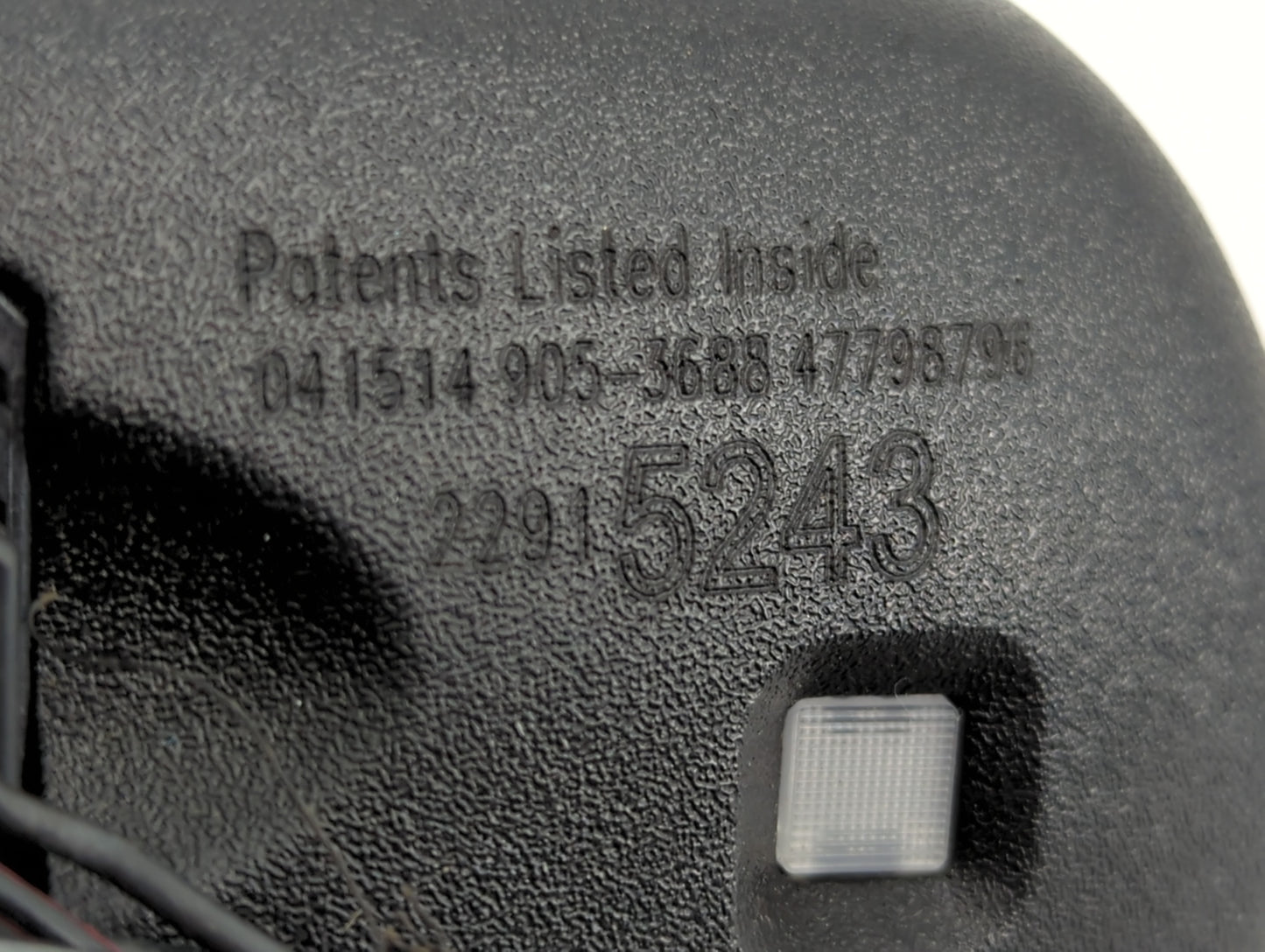 2009-2017 Gmc Acadia Interior Rear View Mirror Replacement OEM P/N:22915243 Fits OEM Used Auto Parts - Oemusedautoparts1.com