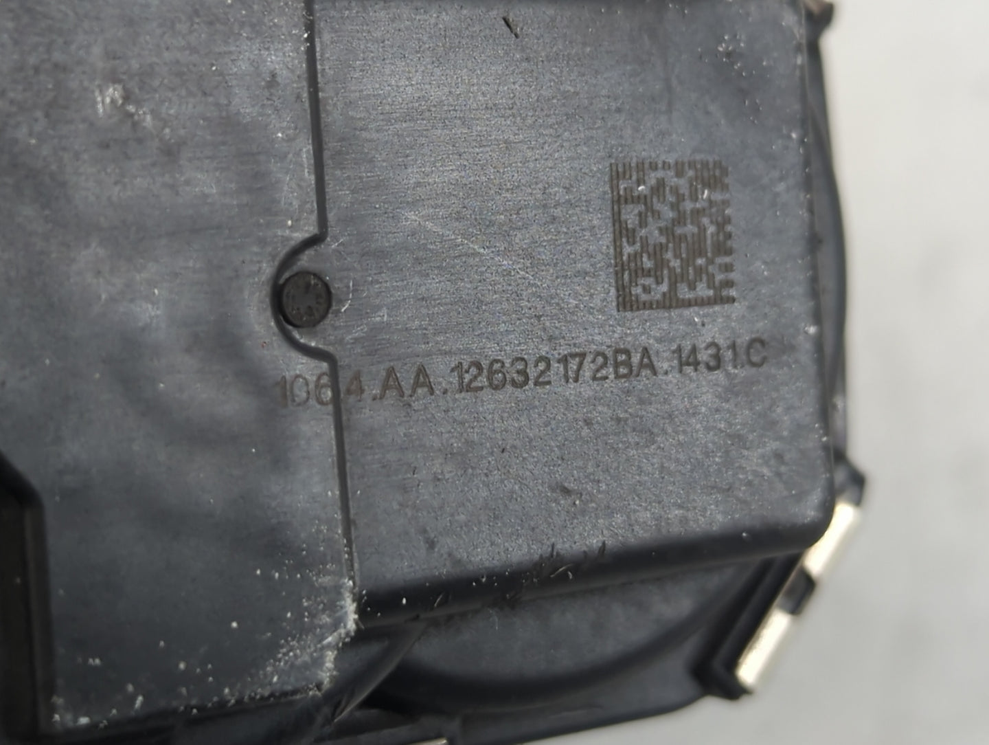 2012-2017 Gmc Acadia Throttle Body P/N:12632172BA Fits Fits 2012 2013 2014 2015 2016 2017 2018 2019 2020 2021 2022 OEM Used 