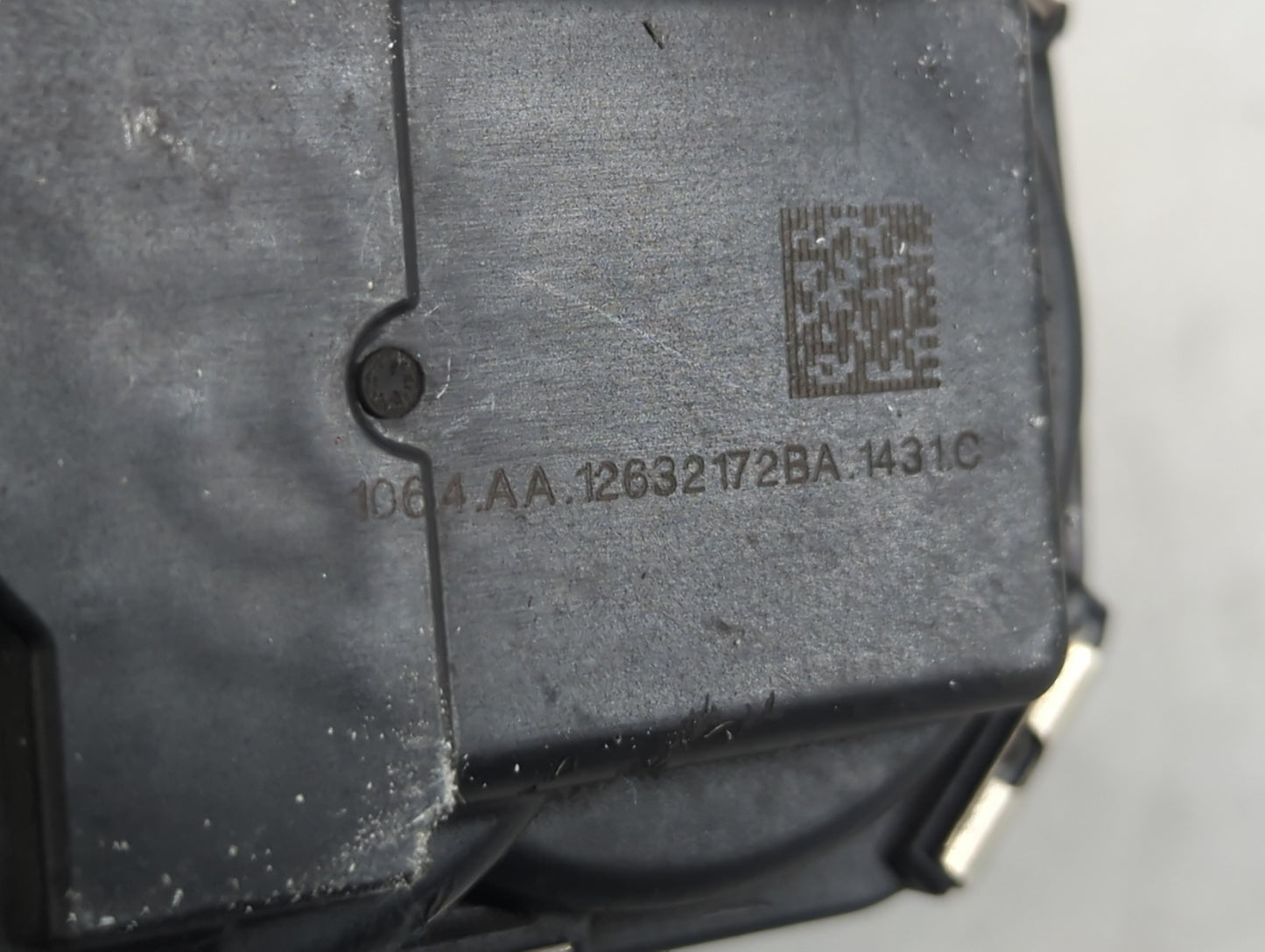 2012-2017 Gmc Acadia Throttle Body P/N:12632172BA Fits Fits 2012 2013 2014 2015 2016 2017 2018 2019 2020 2021 2022 OEM Used 